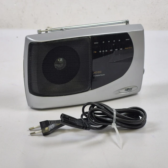 Bärbar radio - Radioapparat - Contech AC/DC