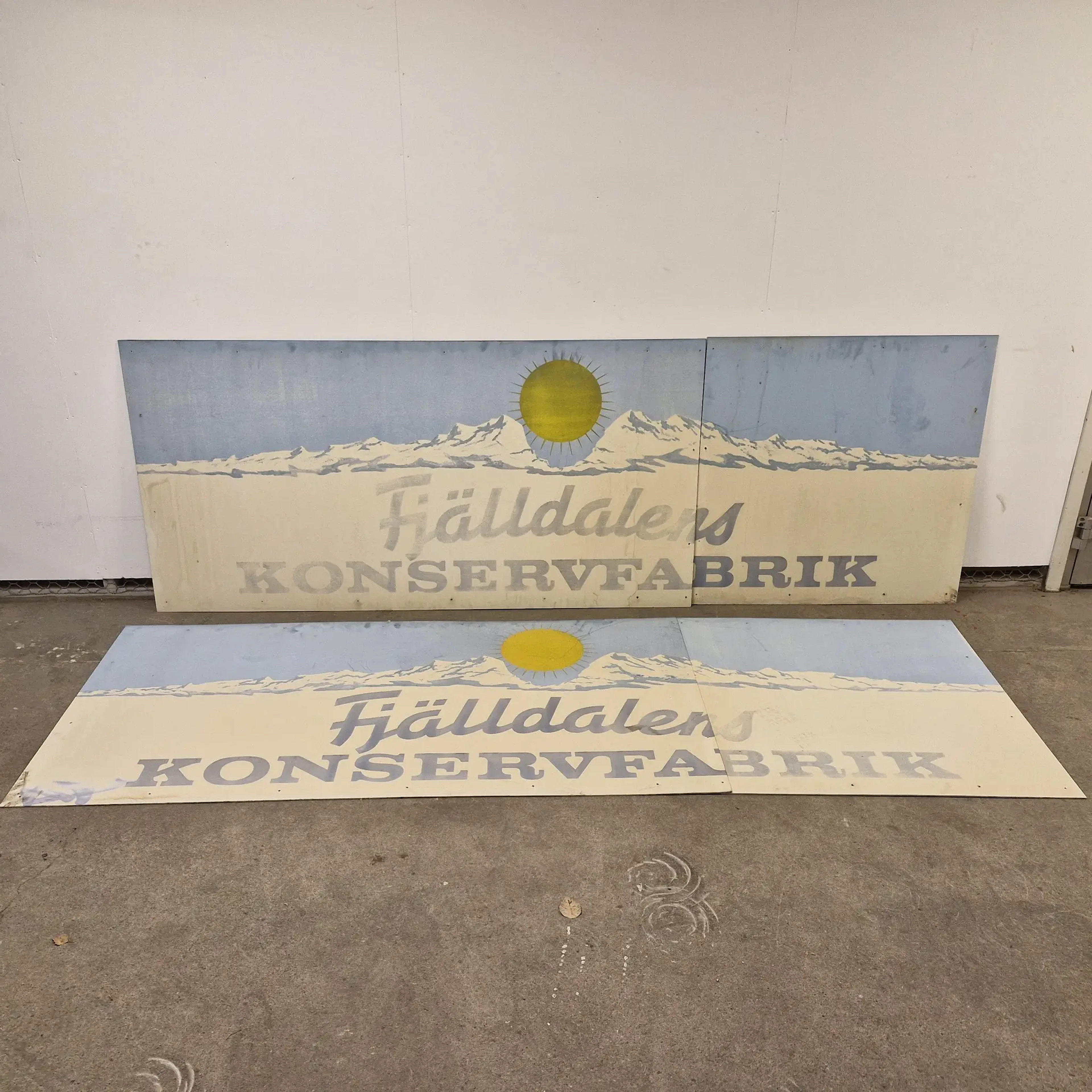 2 st. Skyltar - Fjälldalens Konservfabrik - Jämtland