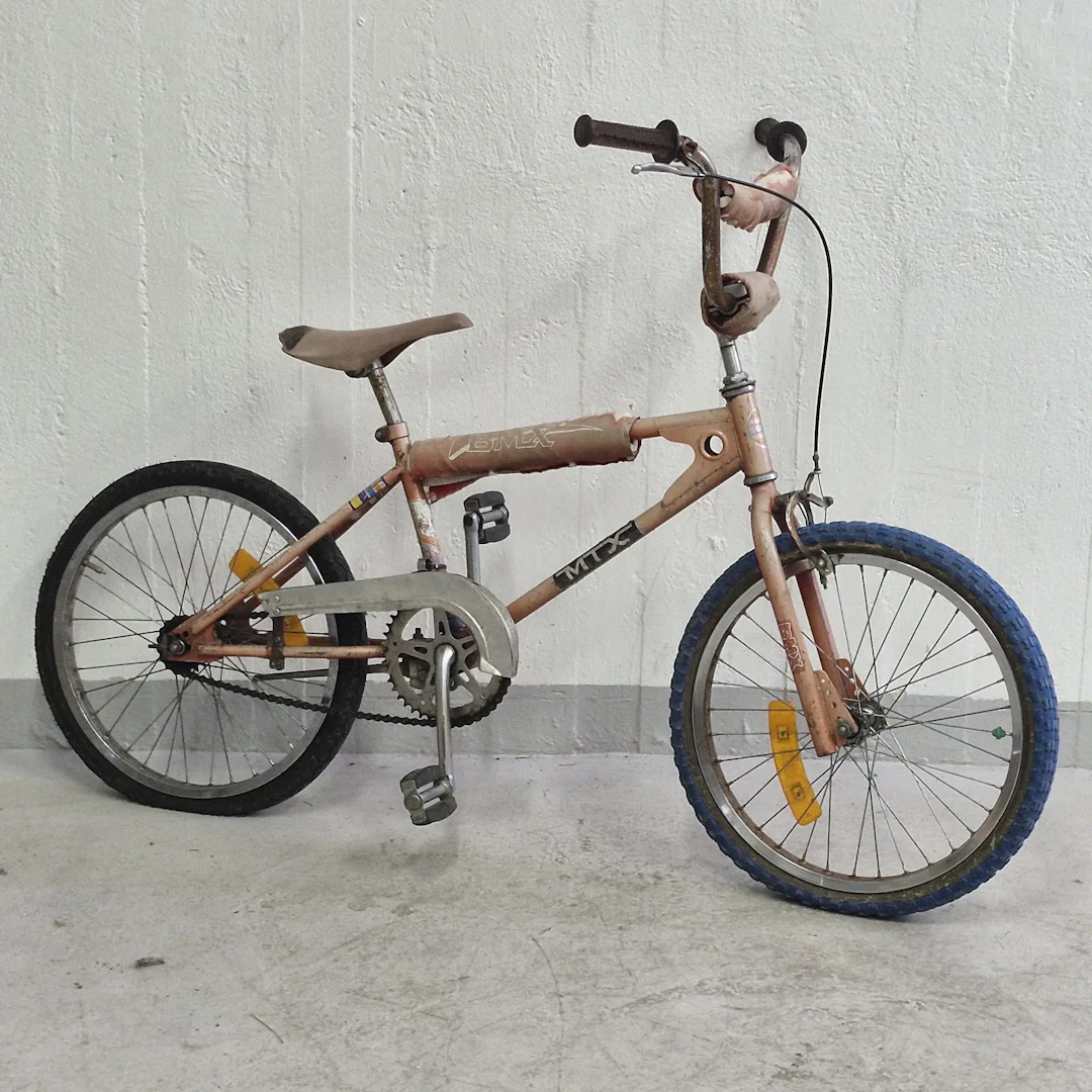 Äldre cykel - Barncykel - 1900-tal - Vintage
