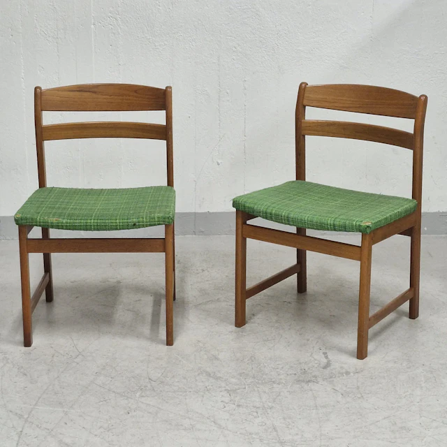 2 st. Stolar i teak med klädd sits - Trästolar - 1960-tal - Vintage