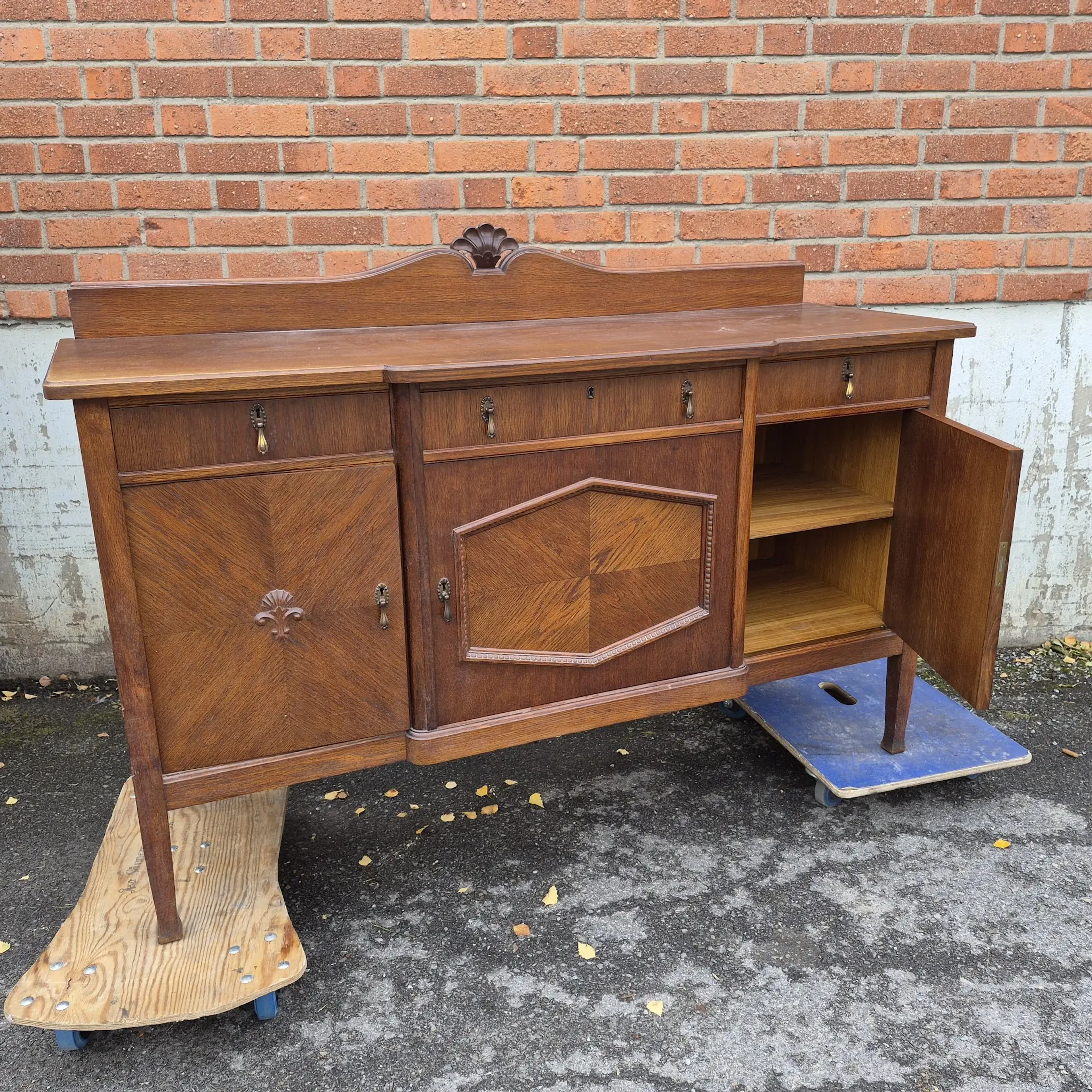 Skänk i ek - Sideboard - Träskänk - 1920-tal