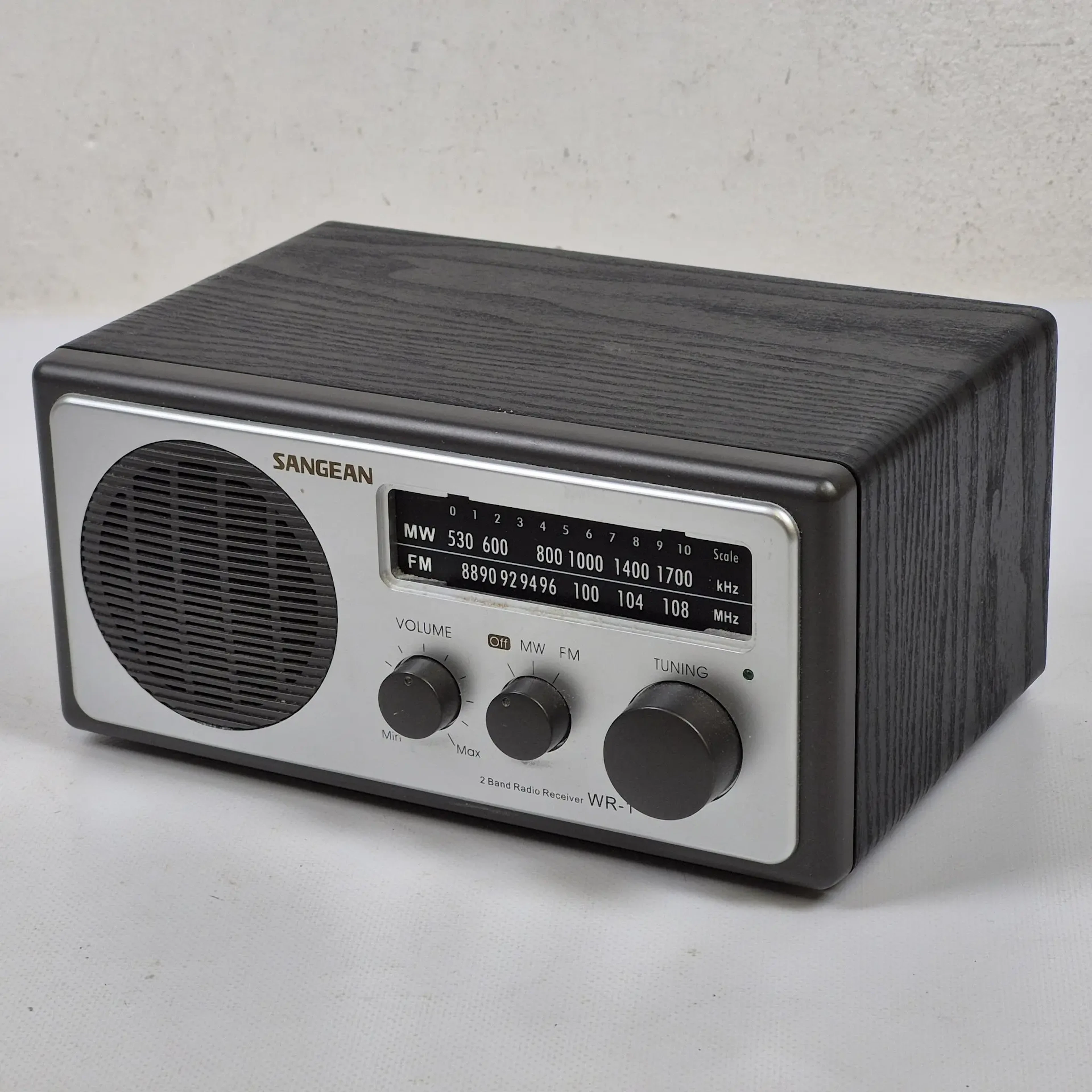 Sangean WR-1 bordsradio - Retro - Radio
