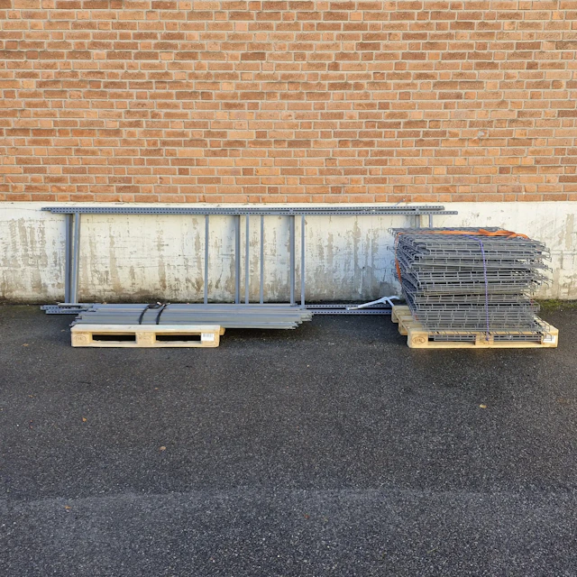 Trådhyllor & stolpar - 3 Kolumner - Lagerhylla - Hylla - Lagerinredning