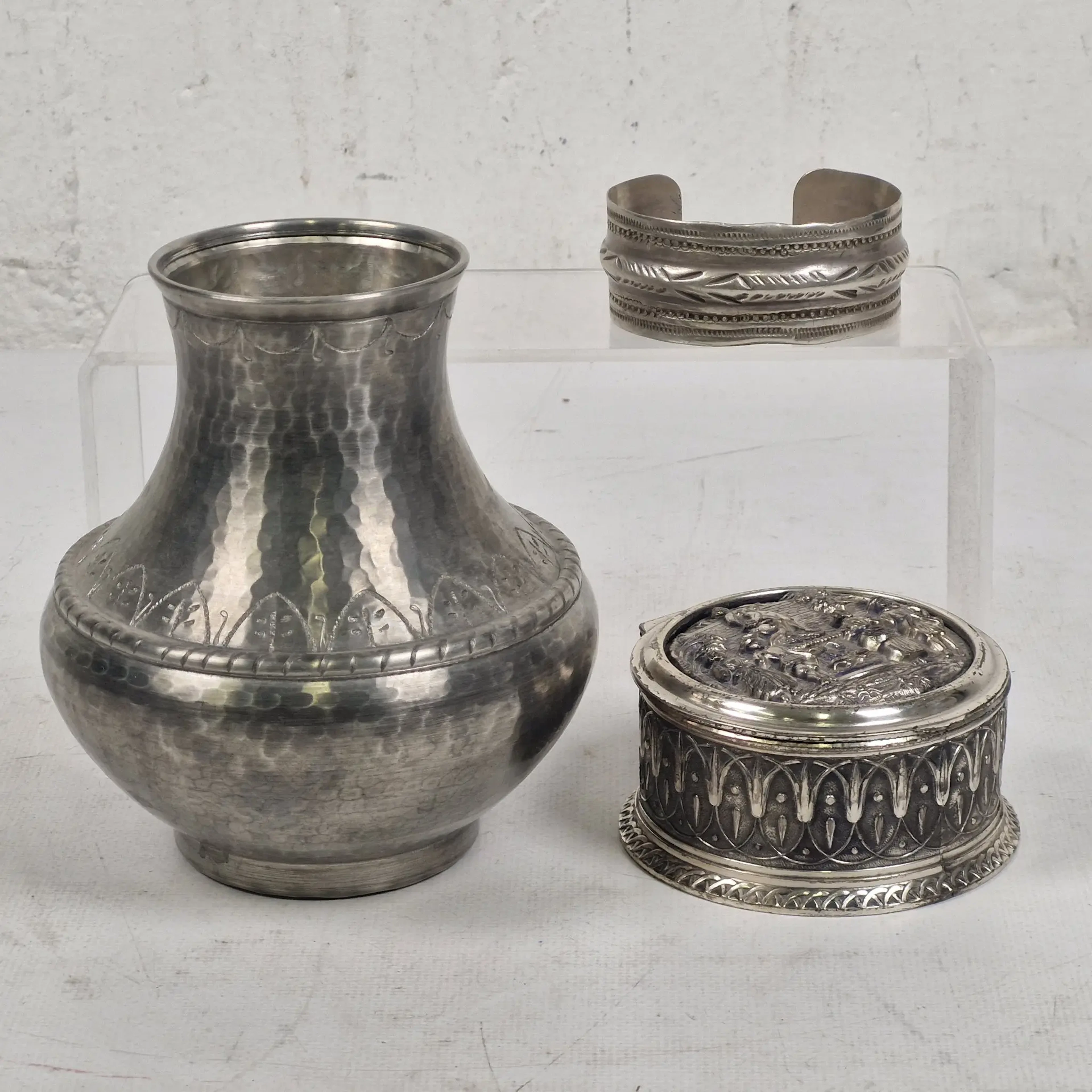 Parti tennföremål - vas, ask & armband i tenn - 1900-tal - Vintage