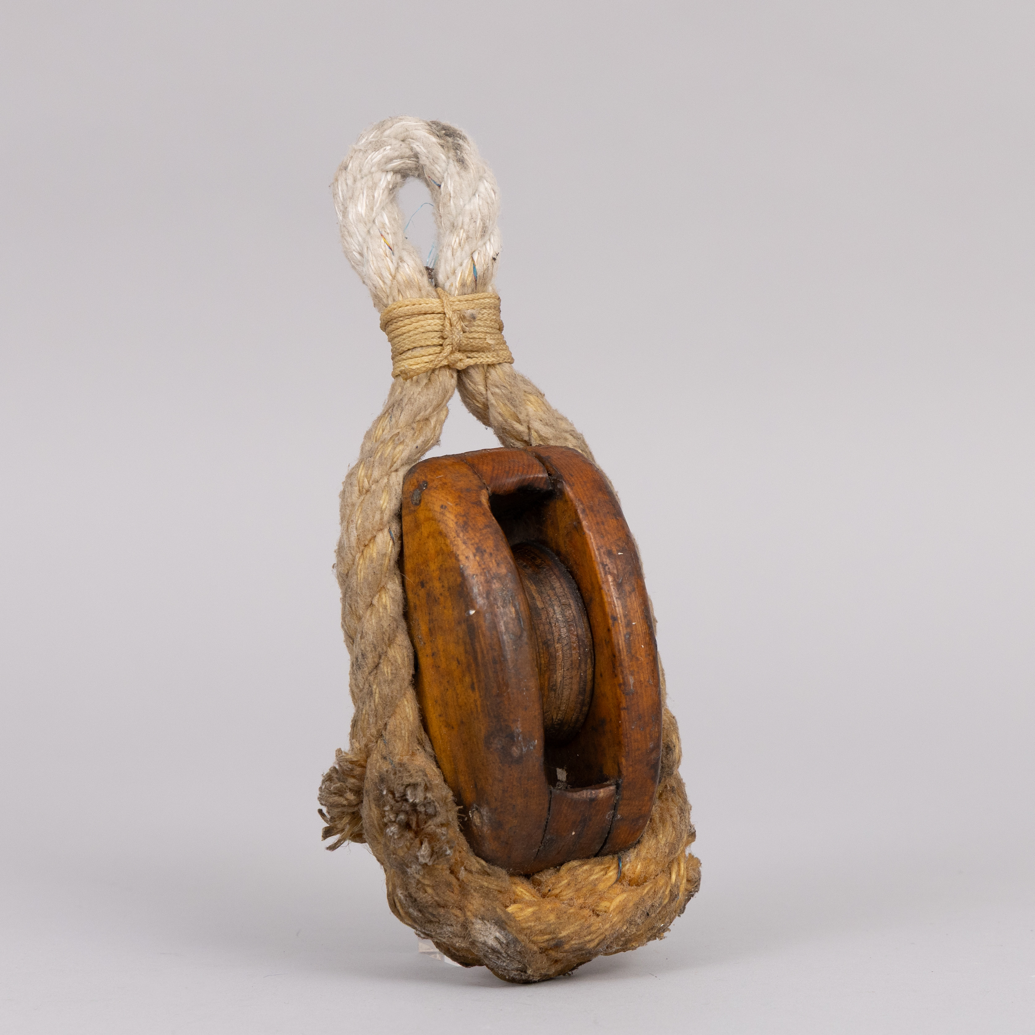 TALG/BLOCK i trä och hampa till fartyg, 1800/1900-tal.