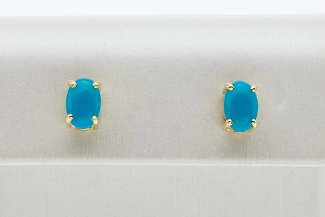 18K Yellow Gold and Turquoise Studs