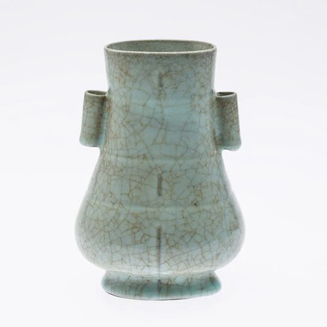 Chinese Ge Kiln Vase