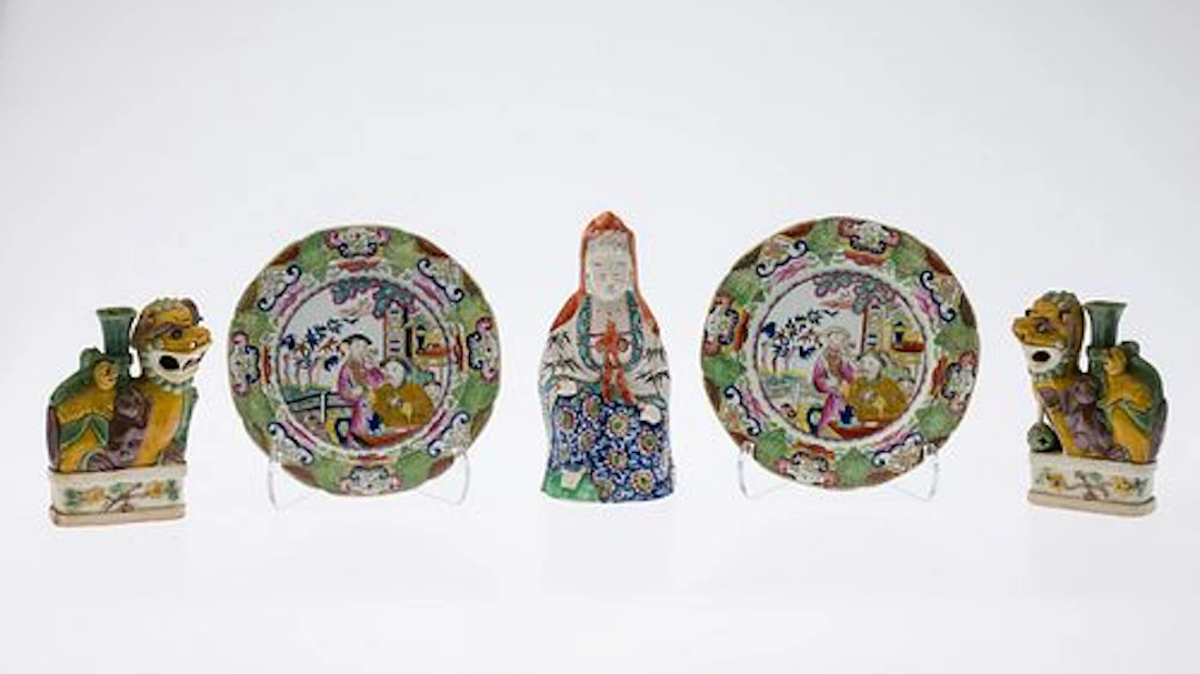 Group of Asian Porcelain, 5 pcs.