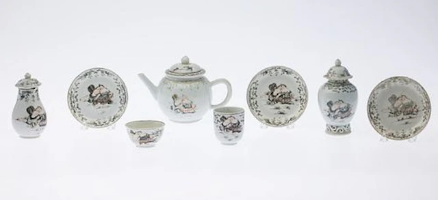 Chinese Export Tea Service, 18th C, 8 pcs.