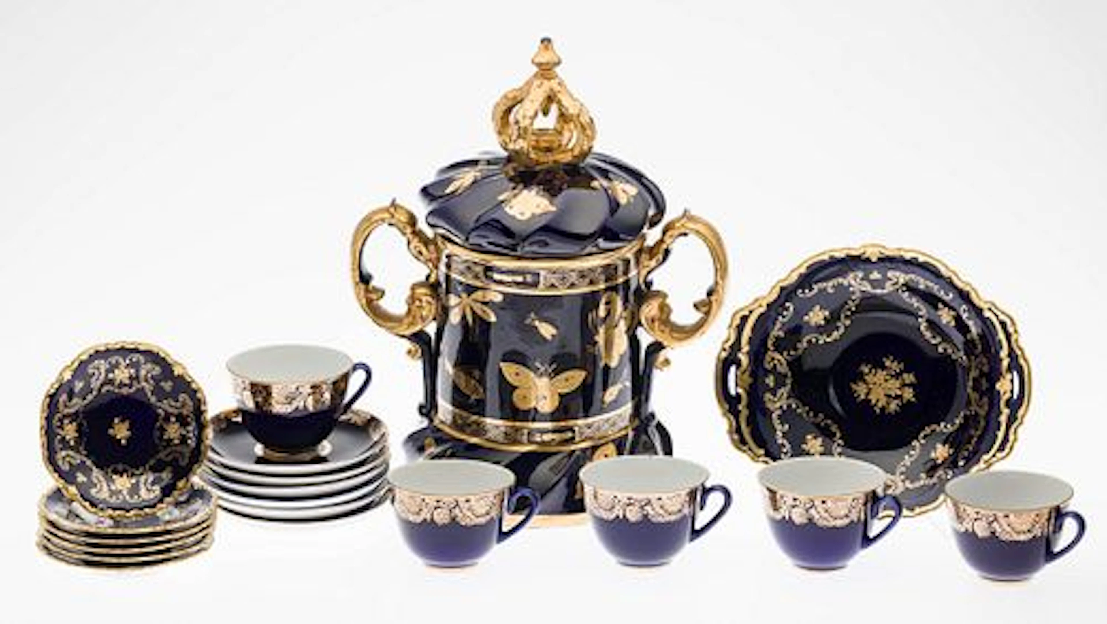 Masons Ironstone Centerpiece & Russian Cups & Saucer