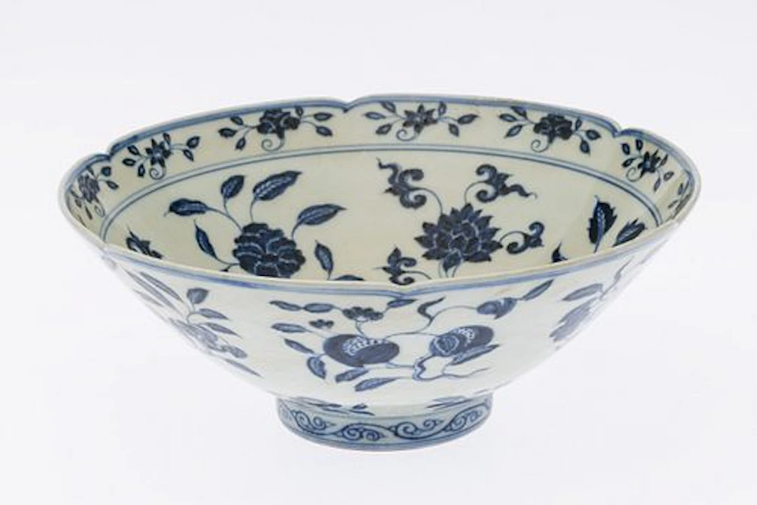 Chinese Blue and White Floral Scroll Porcelain Bowl