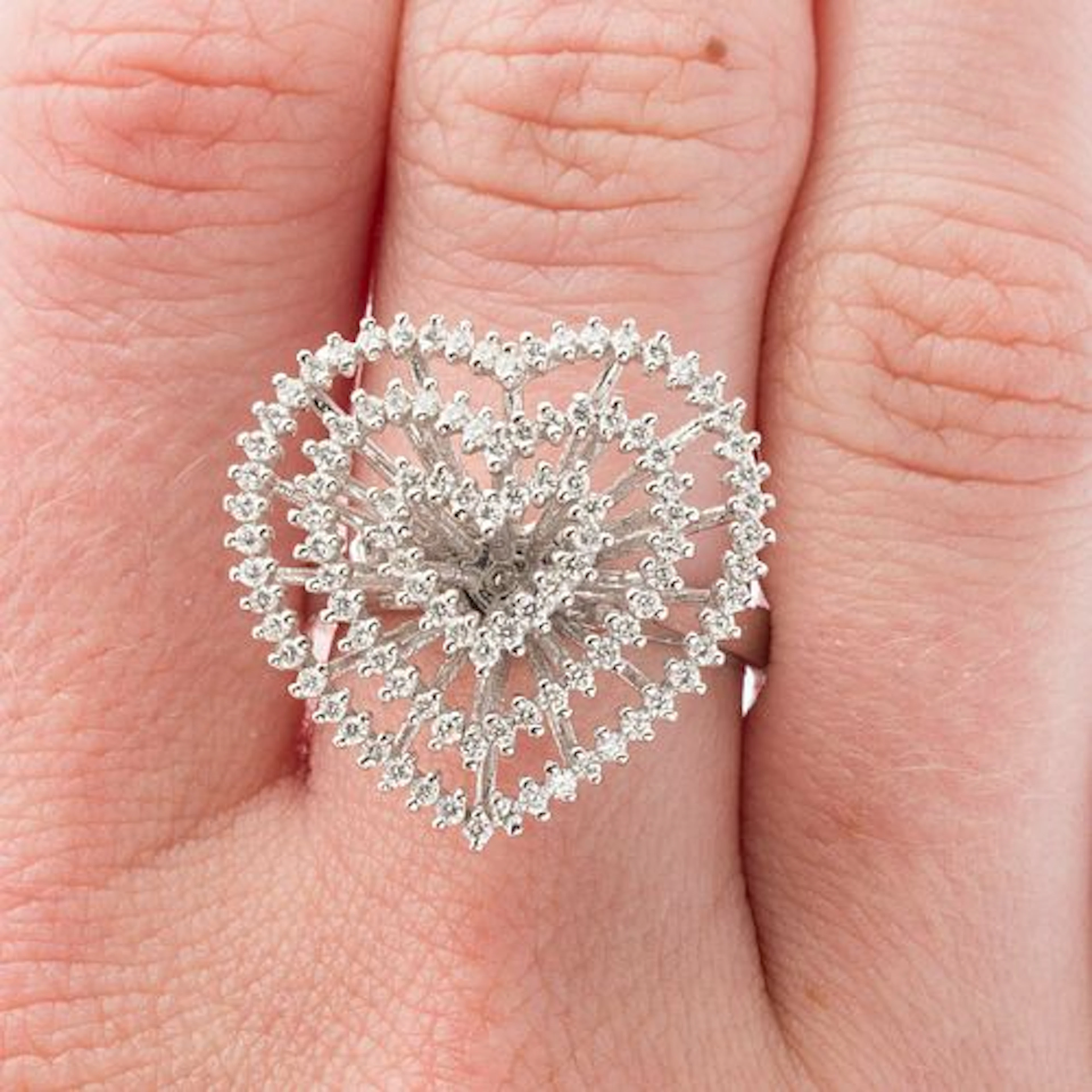 18K White Gold and Diamond Heart Ring, Size 7.25