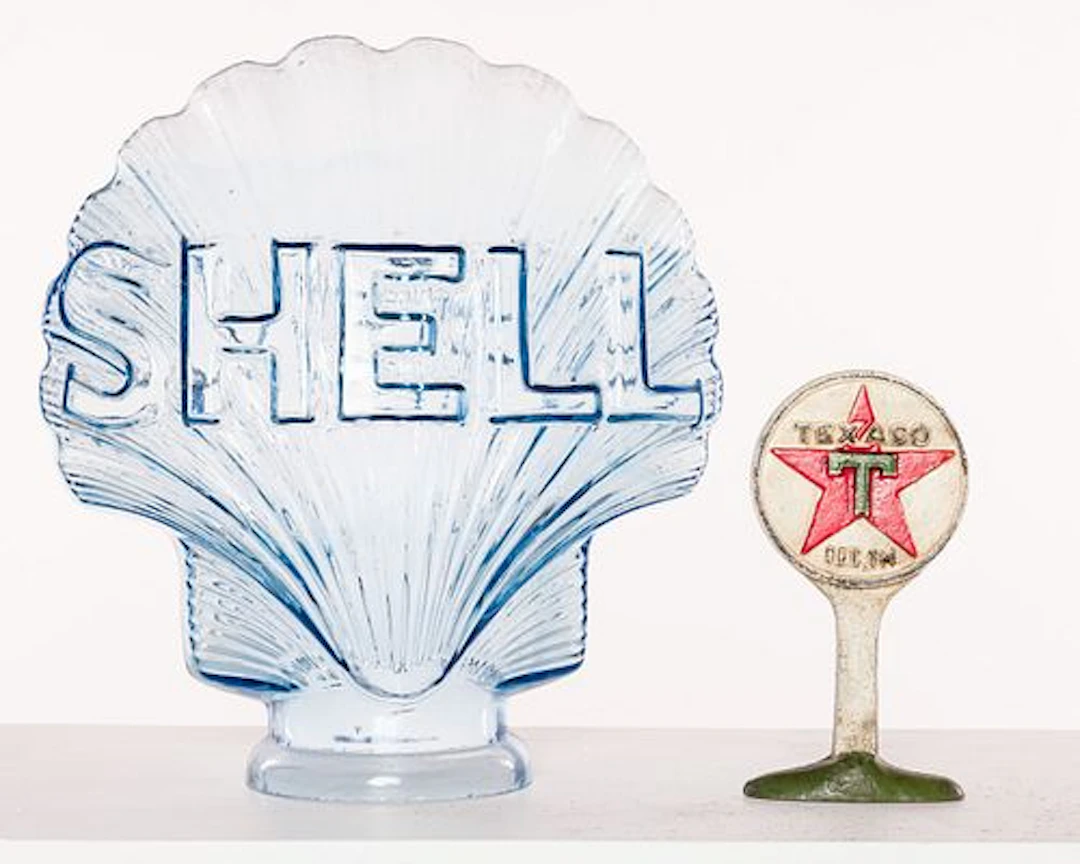 Shell Glass Pump Globe & Texaco Cast Iron Sign