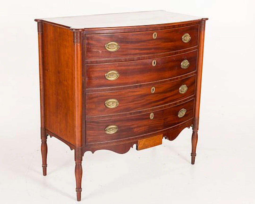 Federal Mahogany Bowfront Chest of Drawers, c. 1810