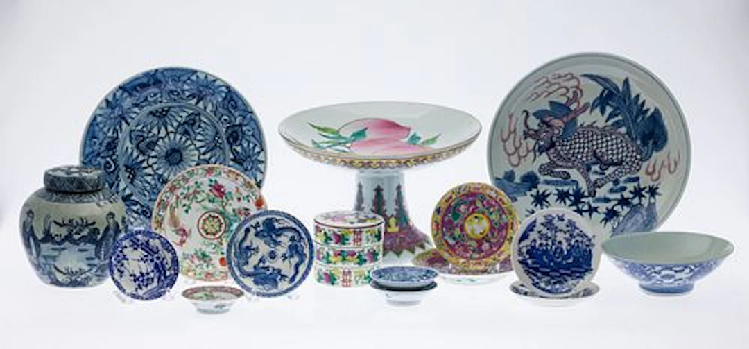 Group Famille Rose & Blue & White Porcelain Articles