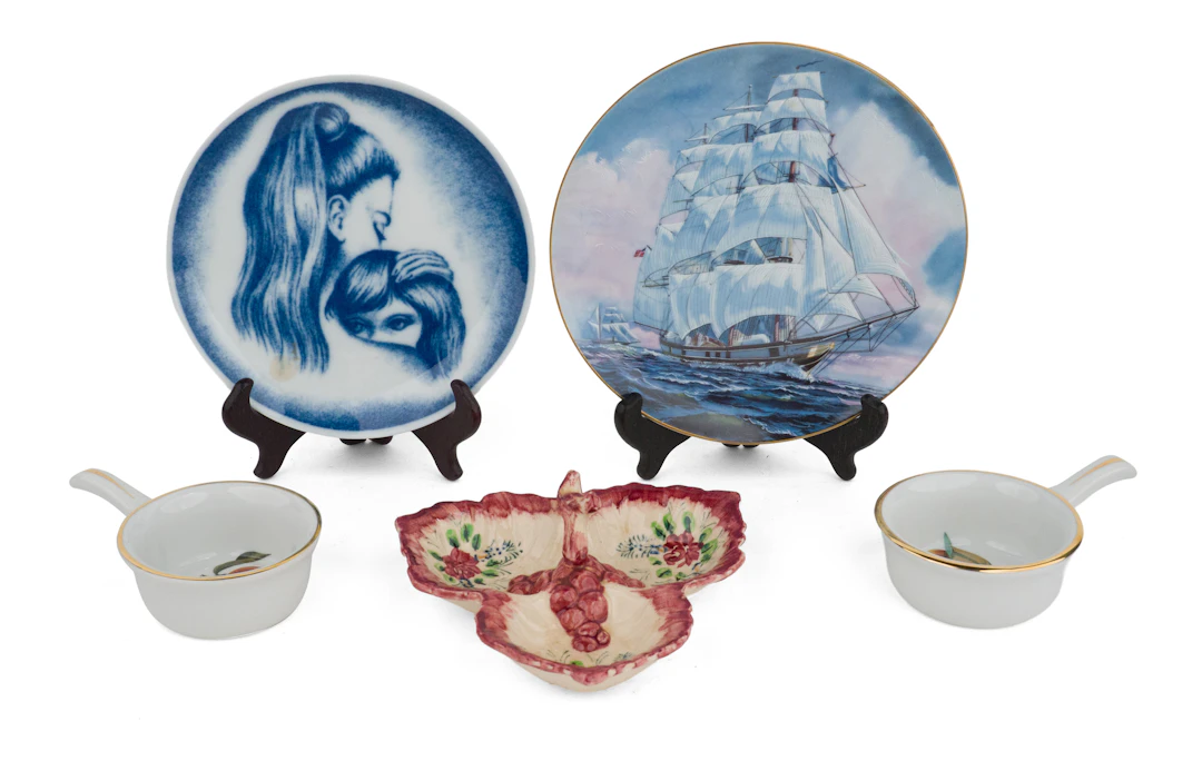 Group of Assorted Porcelain Table Articles