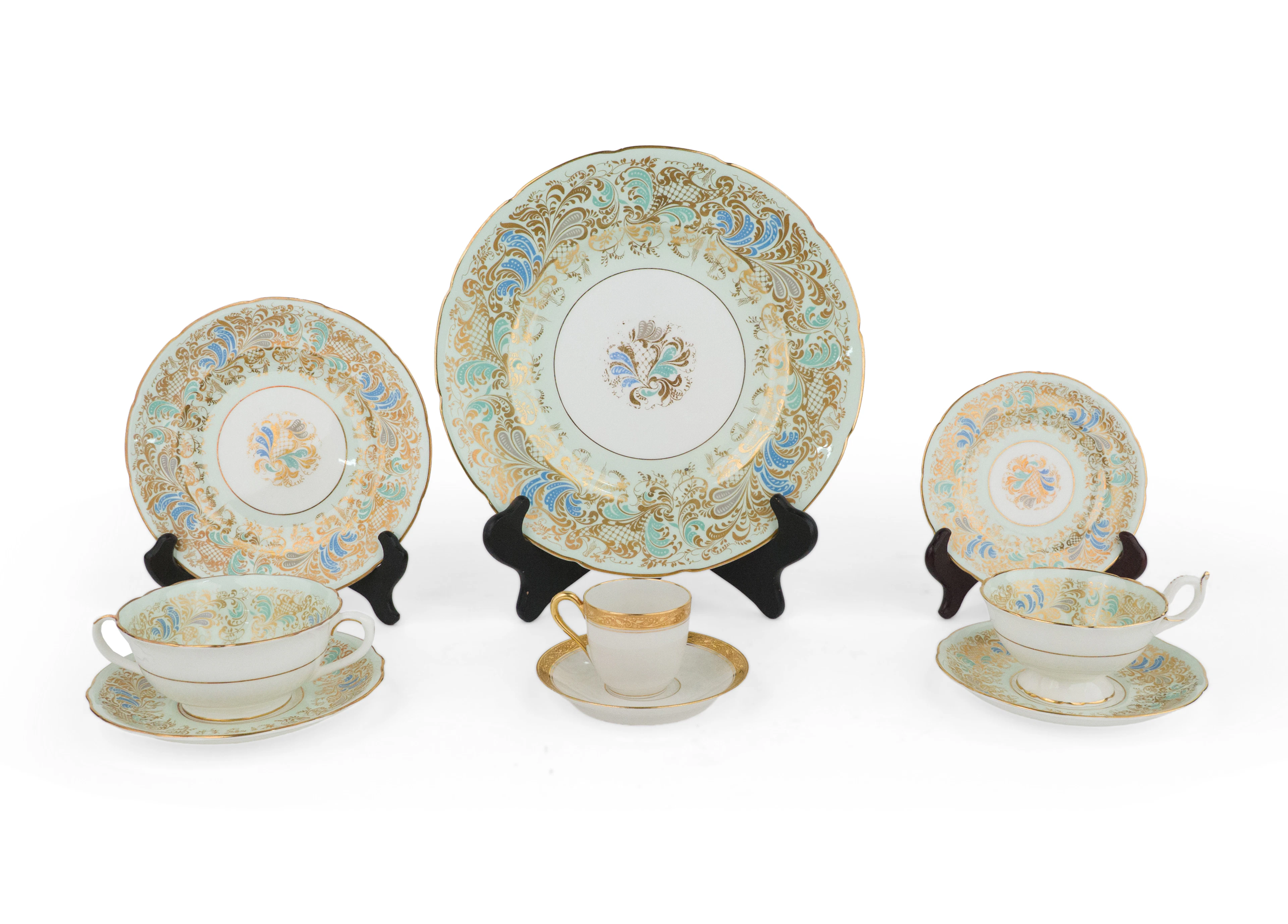 Coalport "Chatsworth" Pattern Dinner Service
