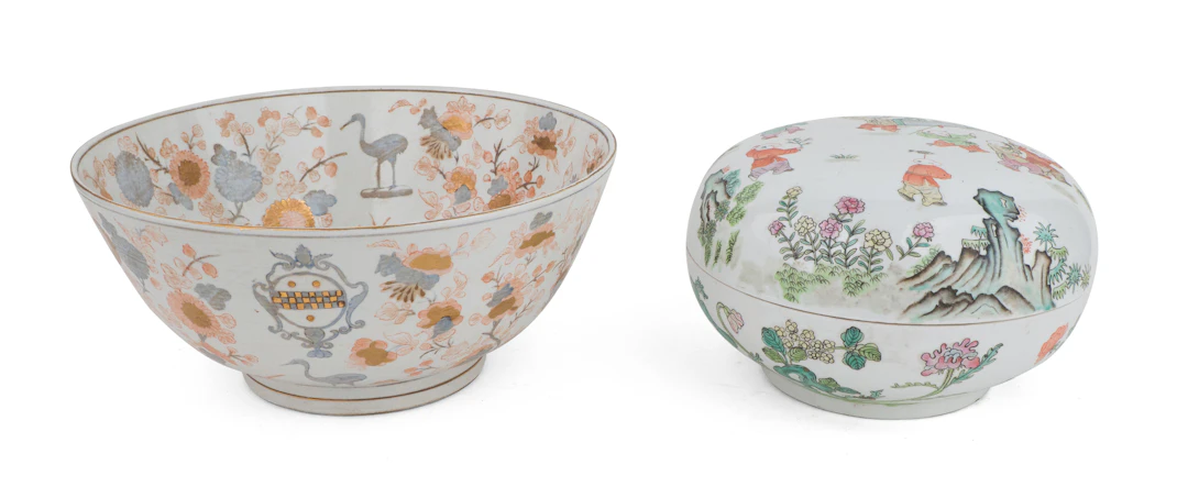 Chinese Famille Rose Porcelain Circular Box