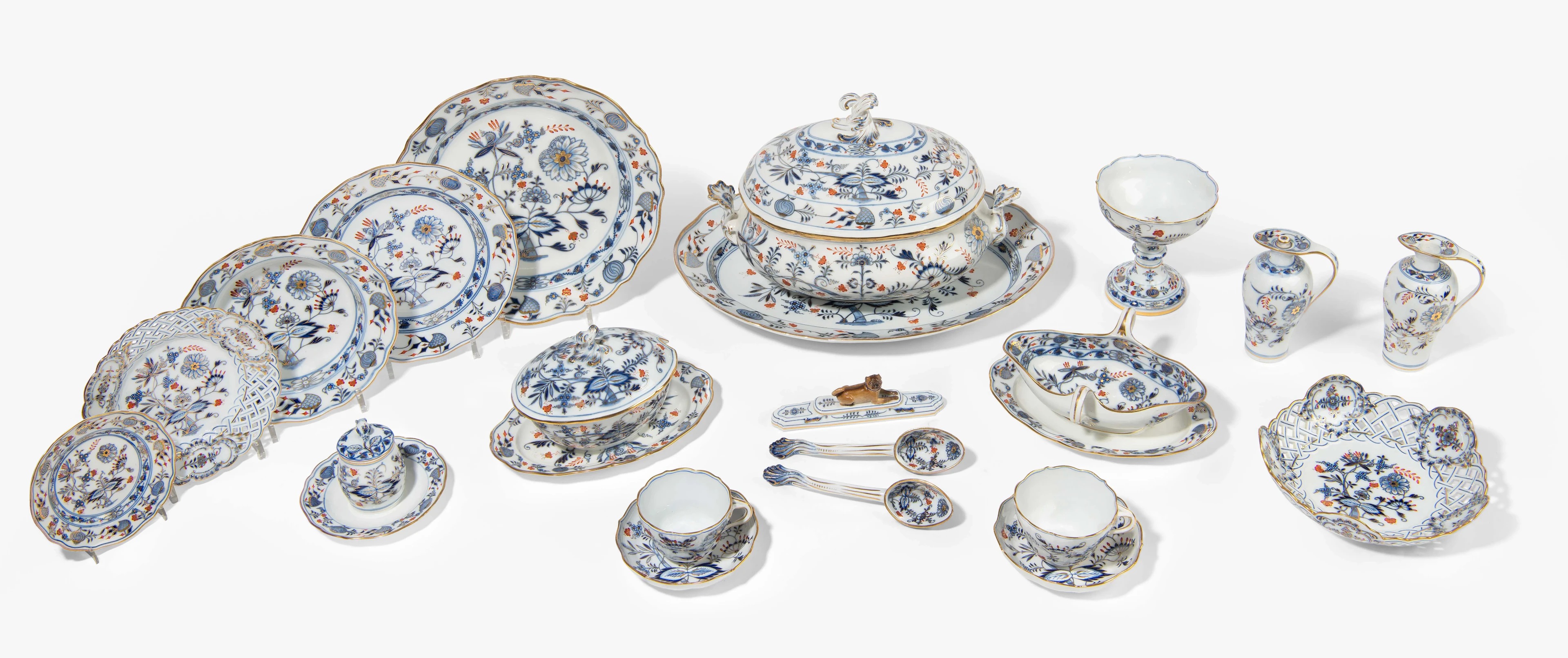 Meissen, Tafel- und Kaffeeservice "Reiches Zwiebelmuster"