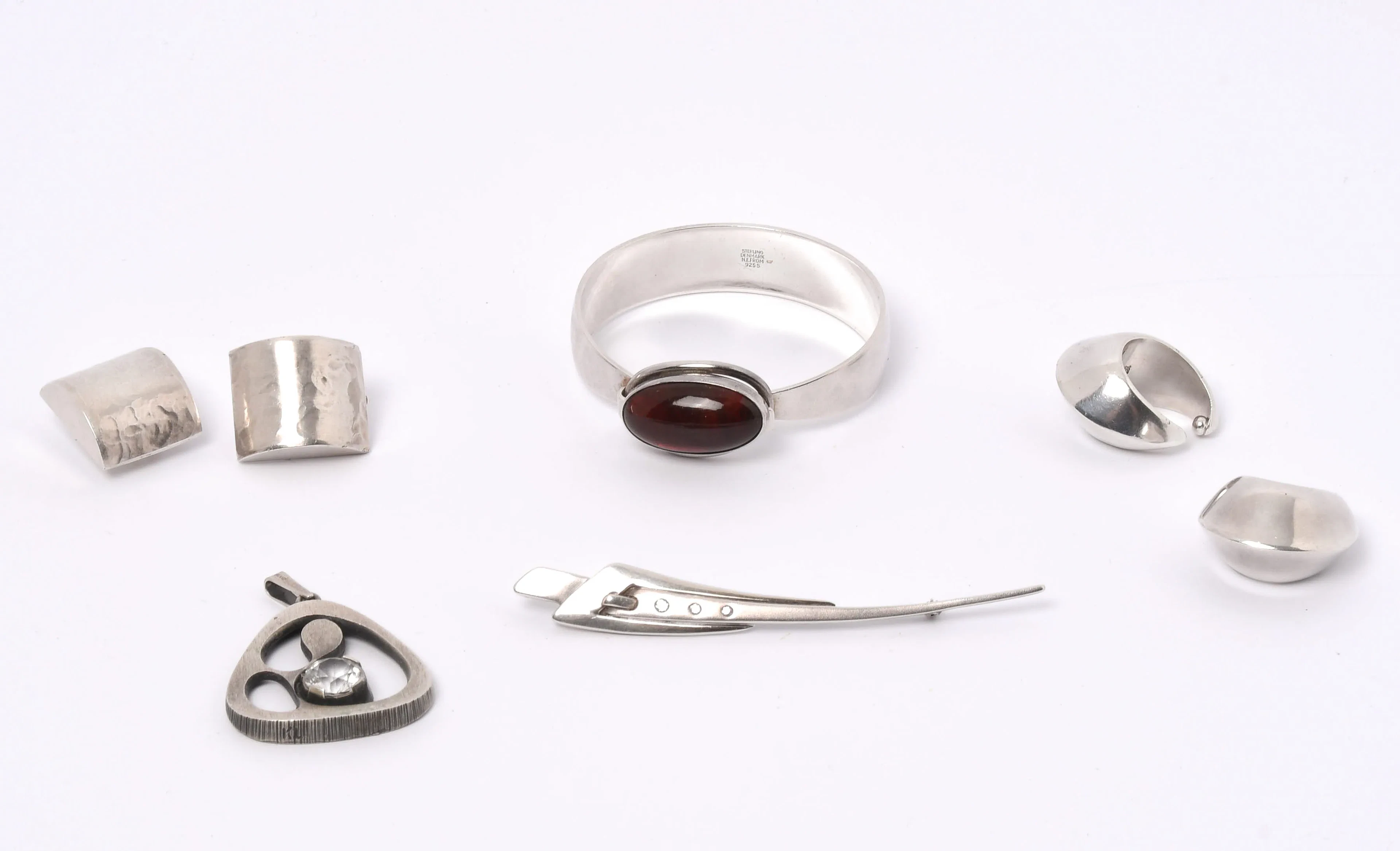 Georg Jensen, 1 Paar Earcuffs "Nanna Ditzel"; N.E. From, Armreif;