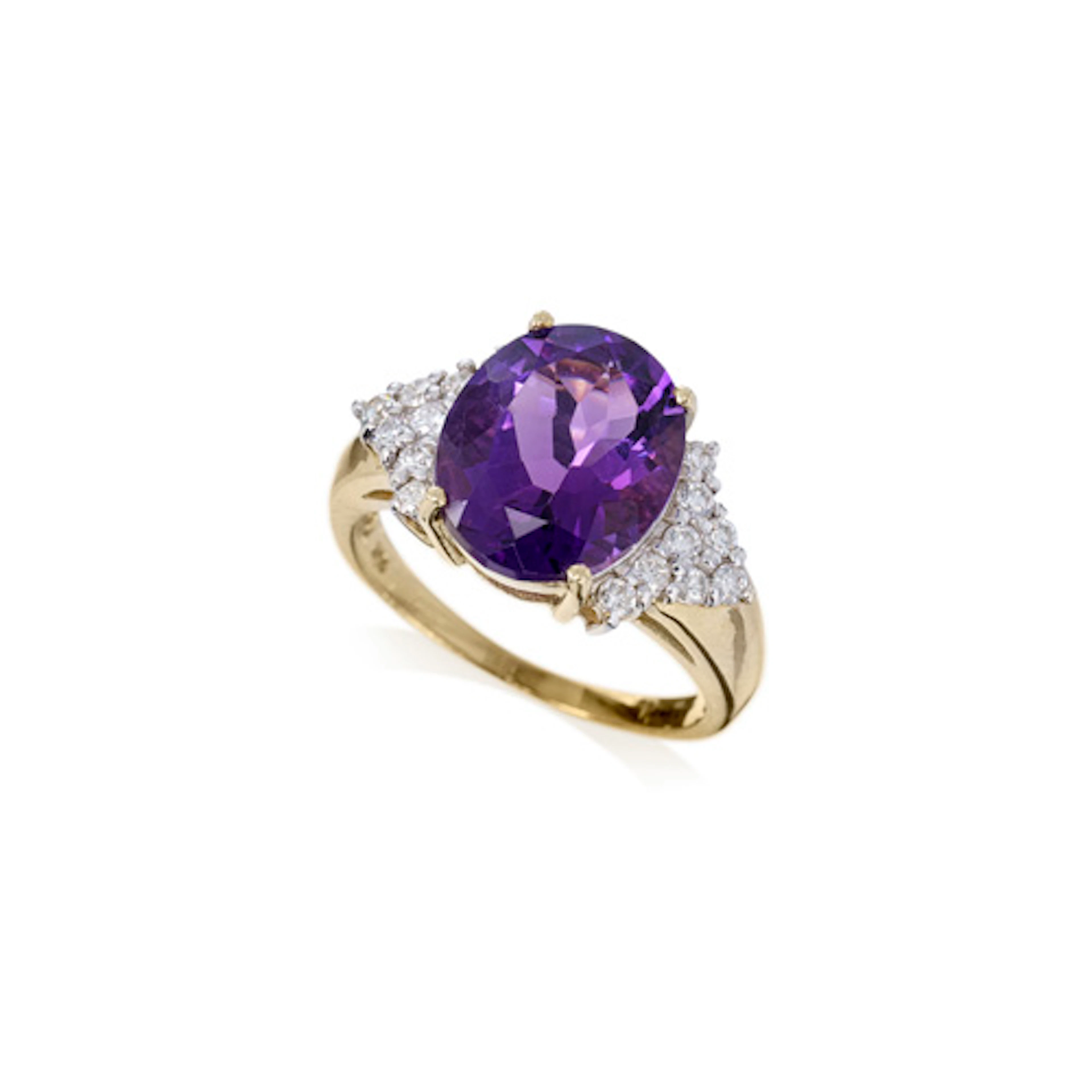 799 Gelbgoldring mit Amethyst-Solitär (ca. 4 ct).