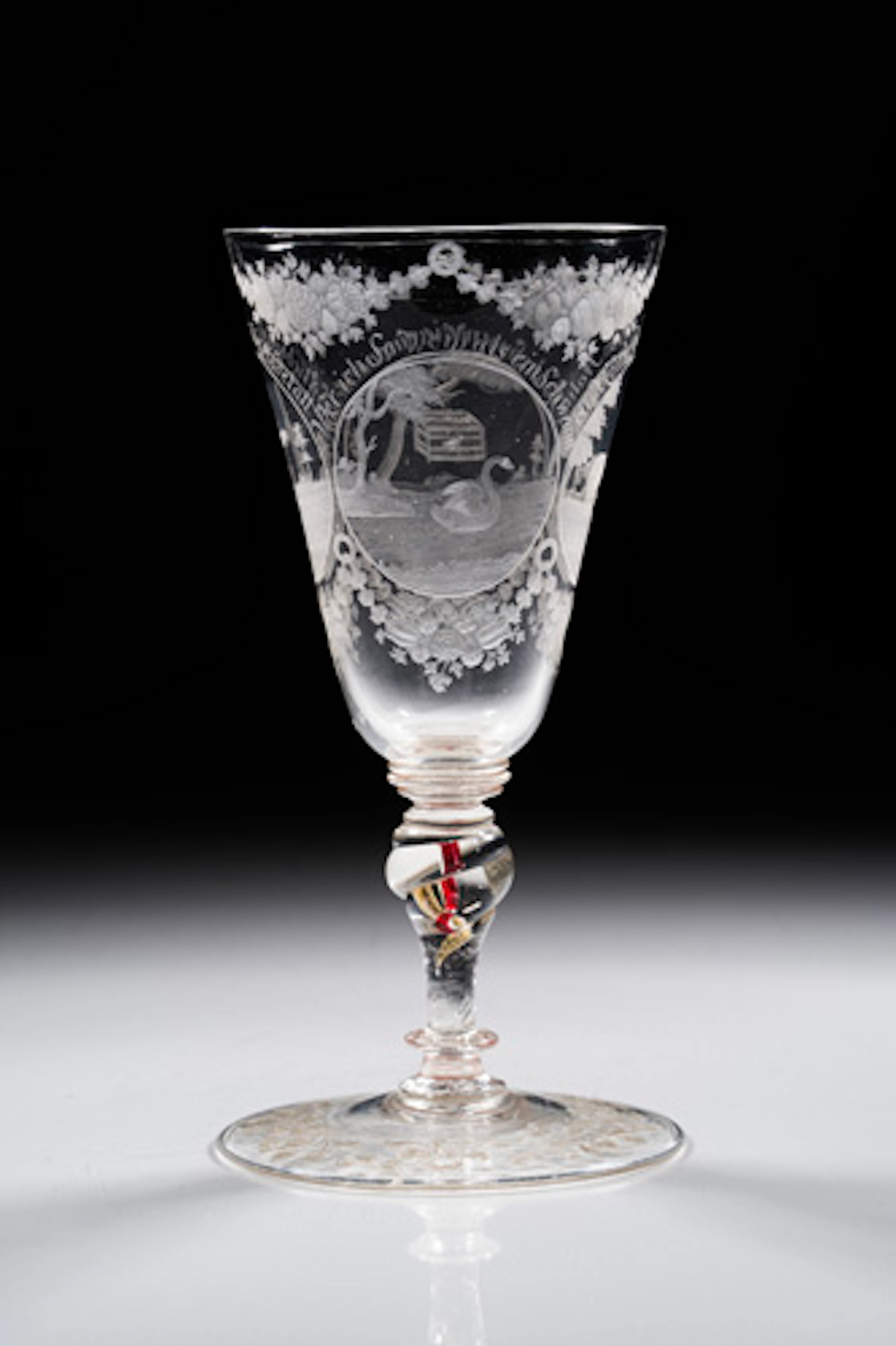 741 Großes Pokalglas "Wär ich so weiß als ein Schwan …". Böhmen. Um 1720.