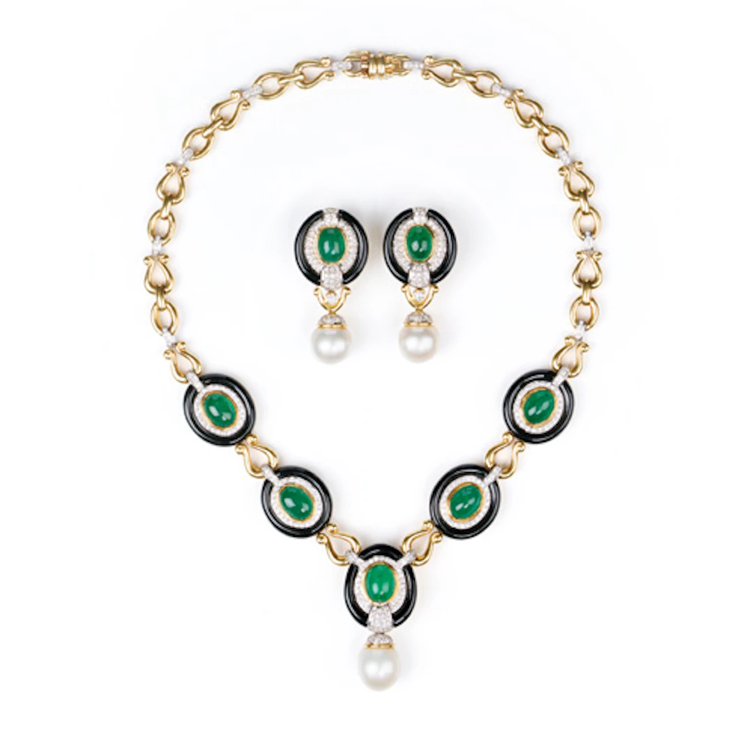 752 Opulentes Lavallière Gold-Collier und Ohrclips mit Smaragd-Cabochons