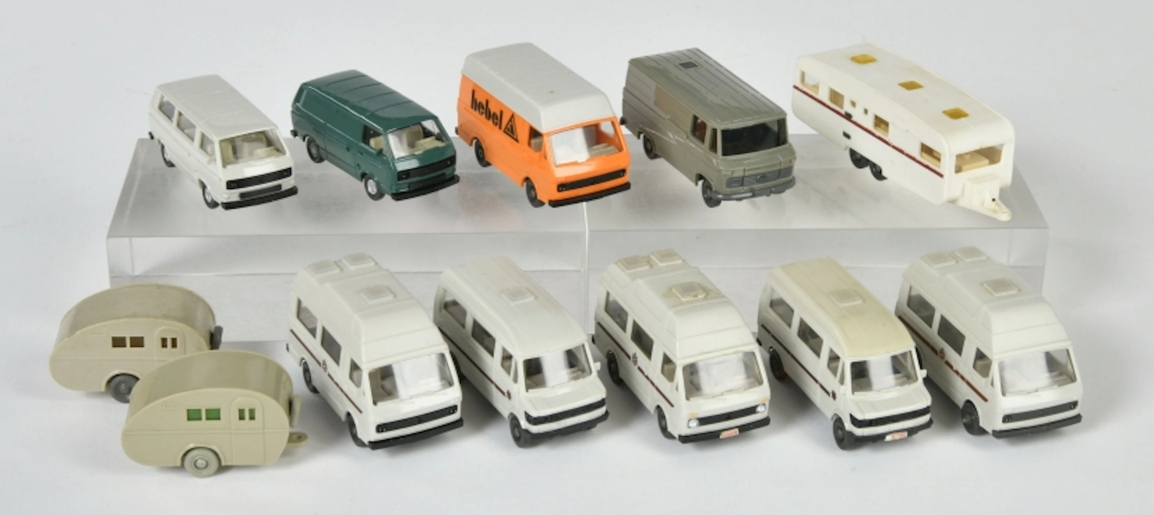Wiking, 12 Wohnwagen u.a.