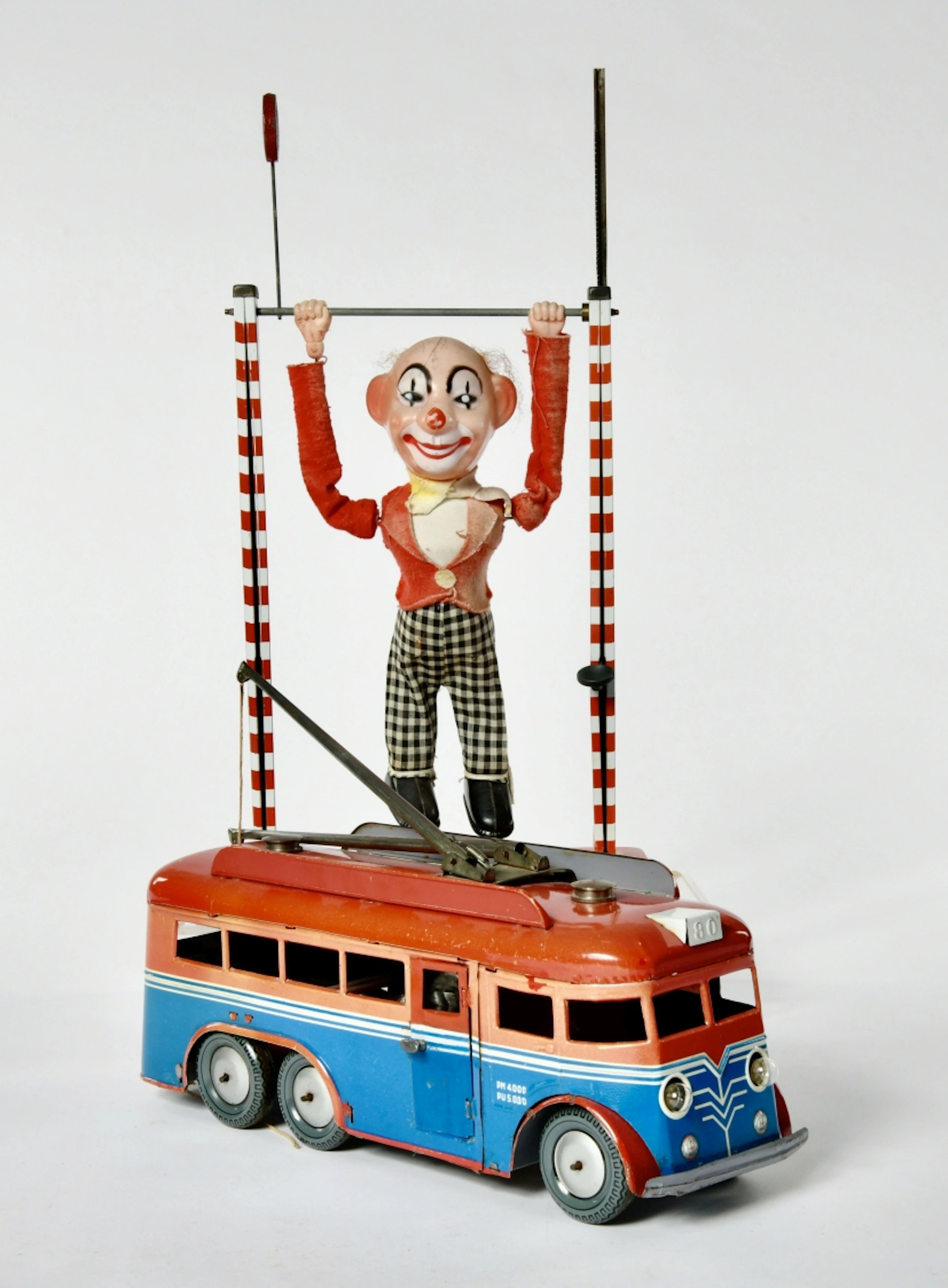 Arnold Joe & Joustra Bus