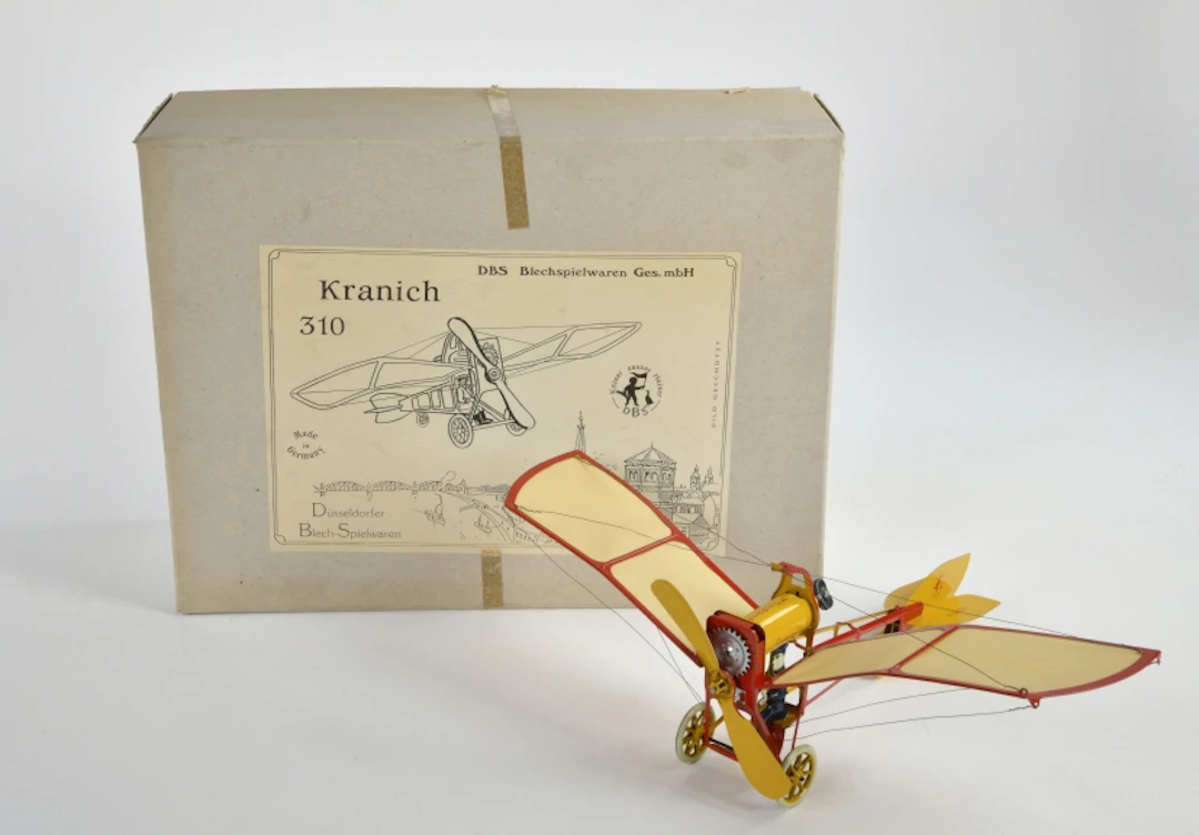 DBS, Flugzeug Kranich
