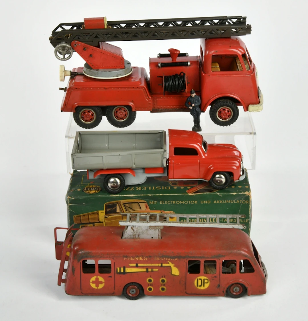 Distler, LKW & 2x Feuerwehr