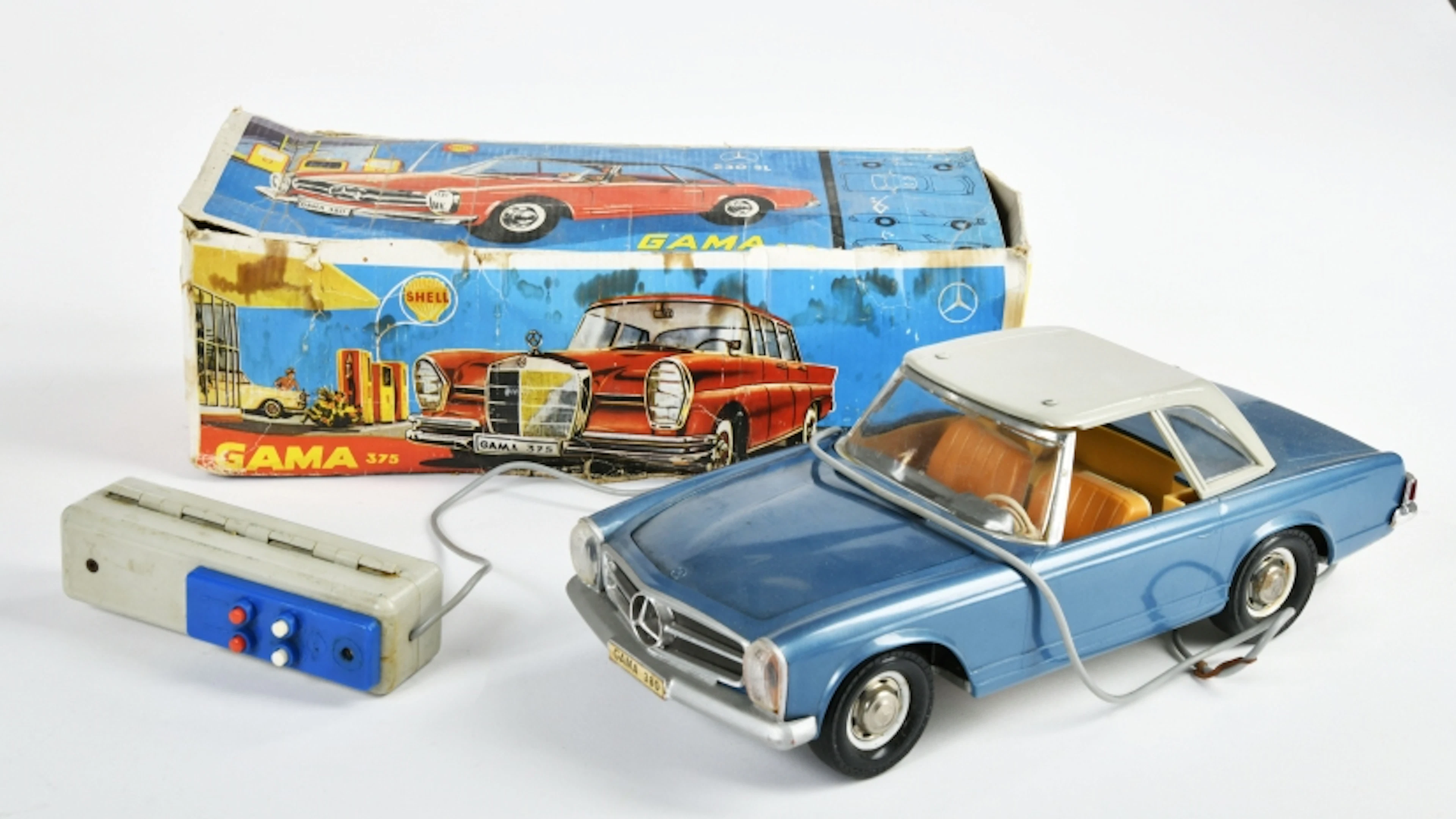 Gama, Mercedes Benz 230 SL