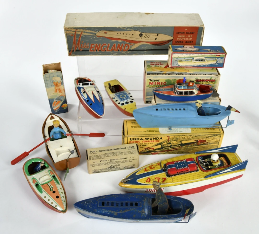 Arnold u.a., Boote und Schiffe