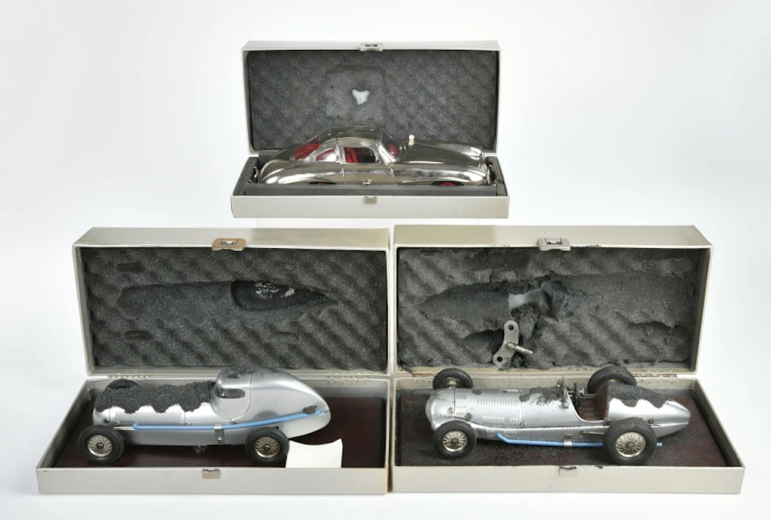 Märklin, 3 Jubiläumsmodelle, Mercedes, Rennwagen usw.