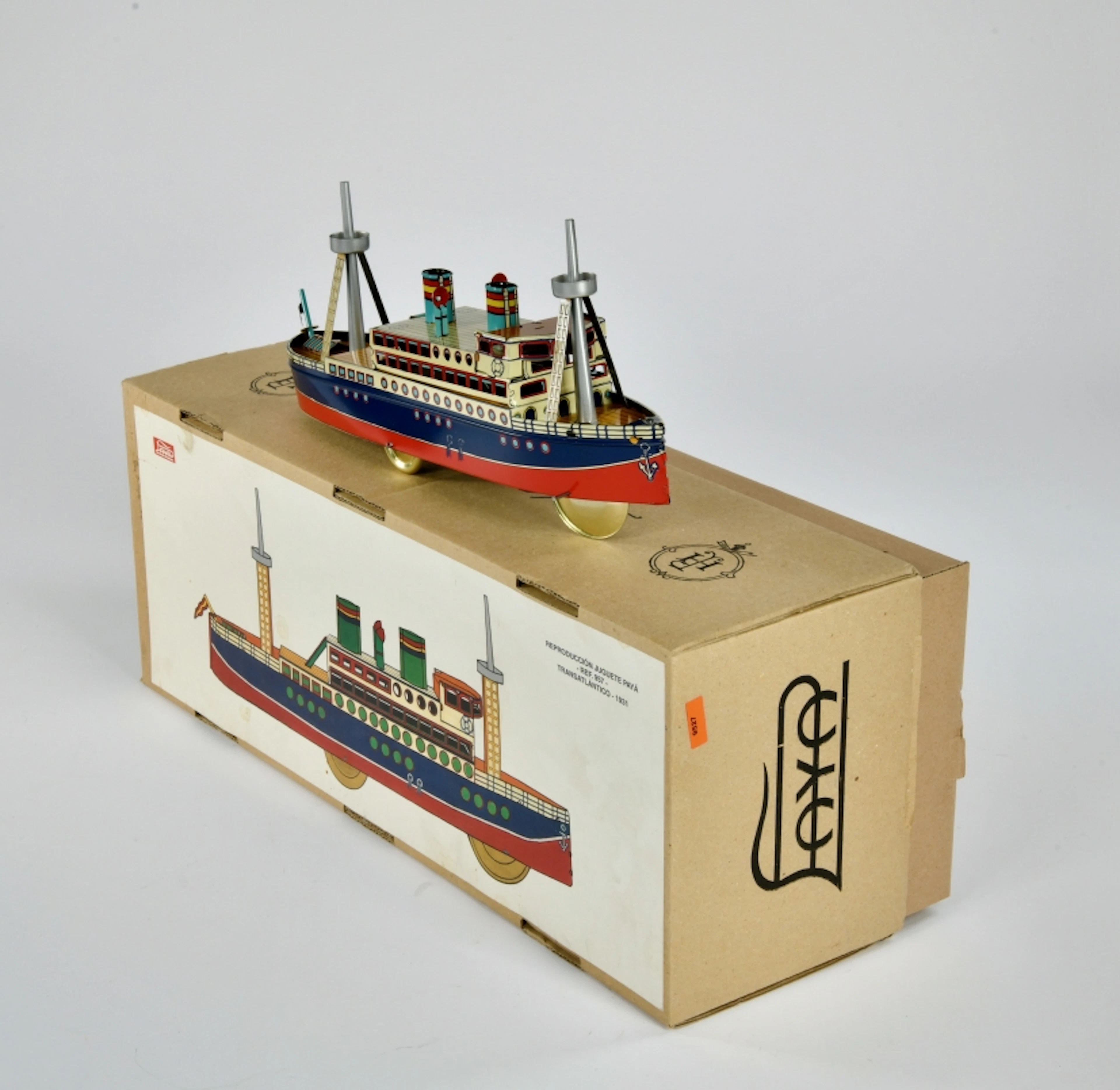 Paya, Schiff