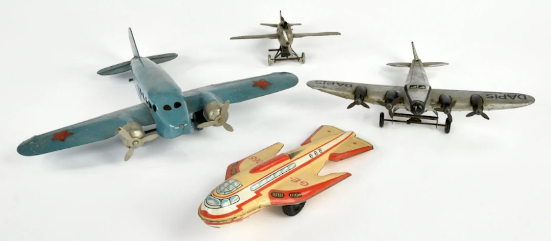 Technofix u.a., 4 Flugzeuge