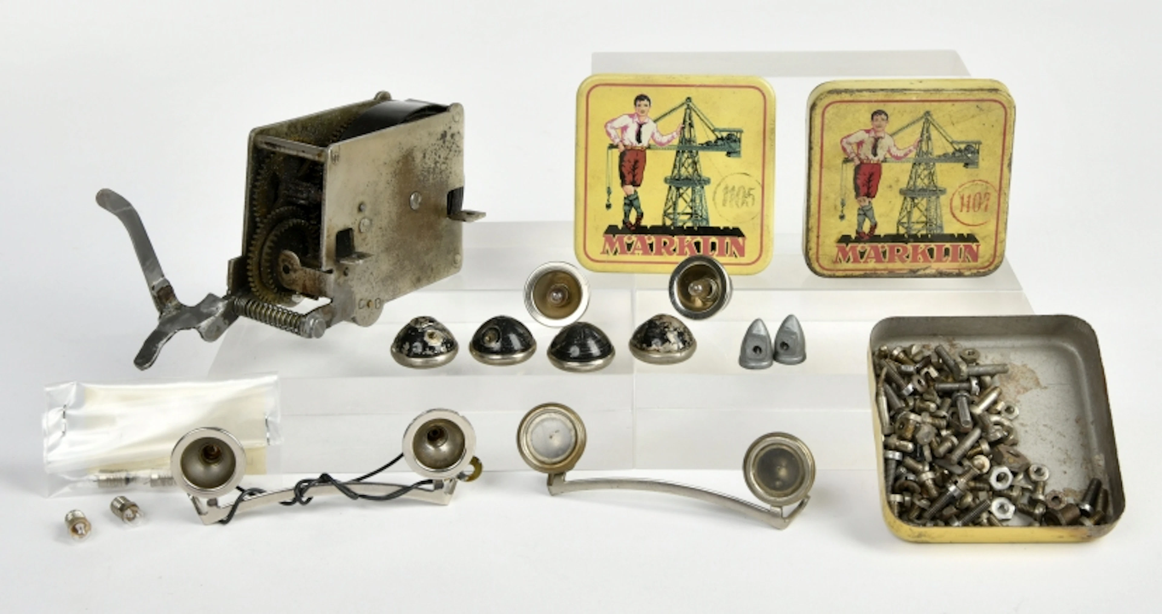 Märklin, großes Uhrwerk & Ersatzteile für Baukasten Autos