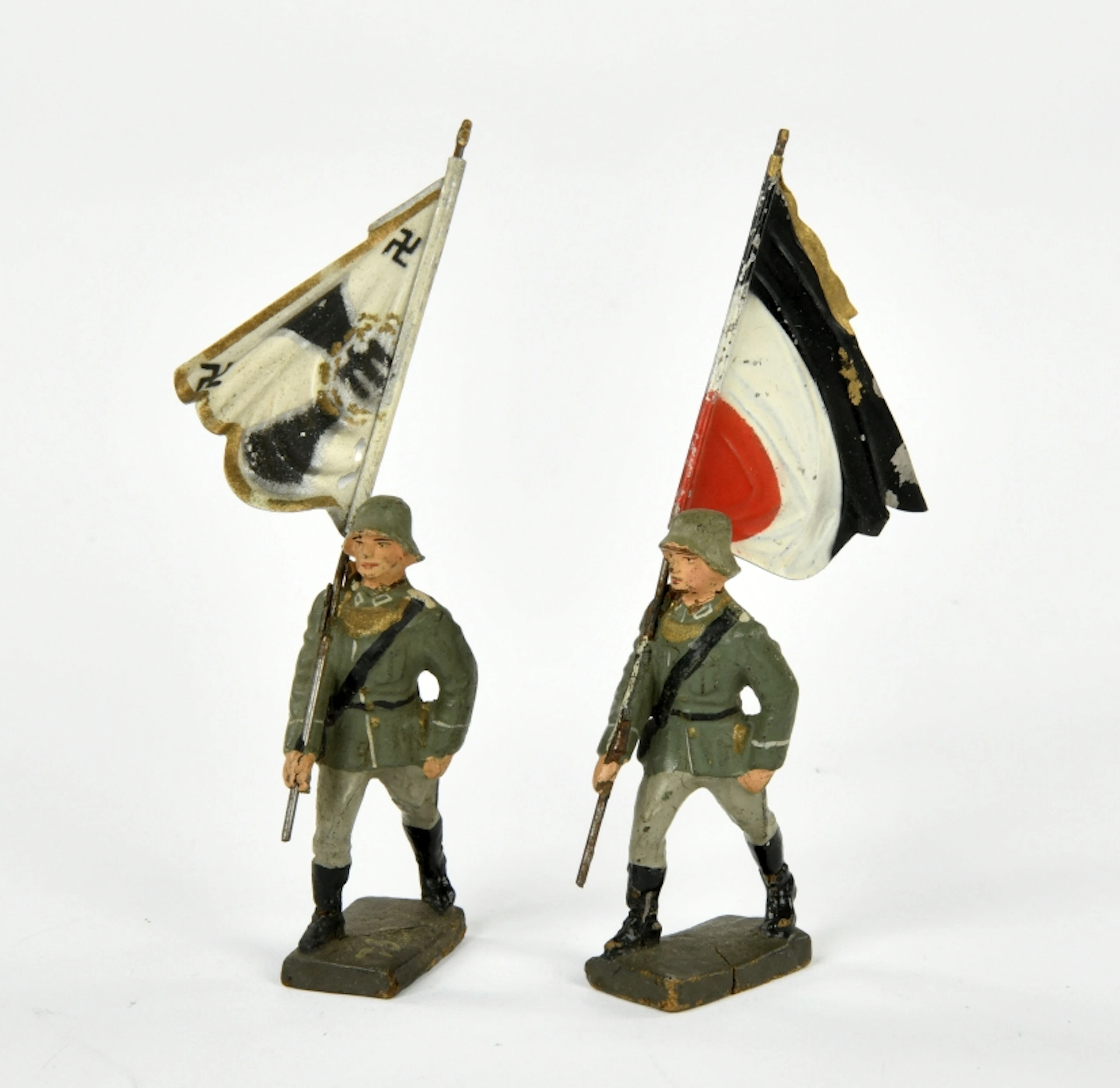 Lineol, 2 Fahnenträger Deutsches Reich