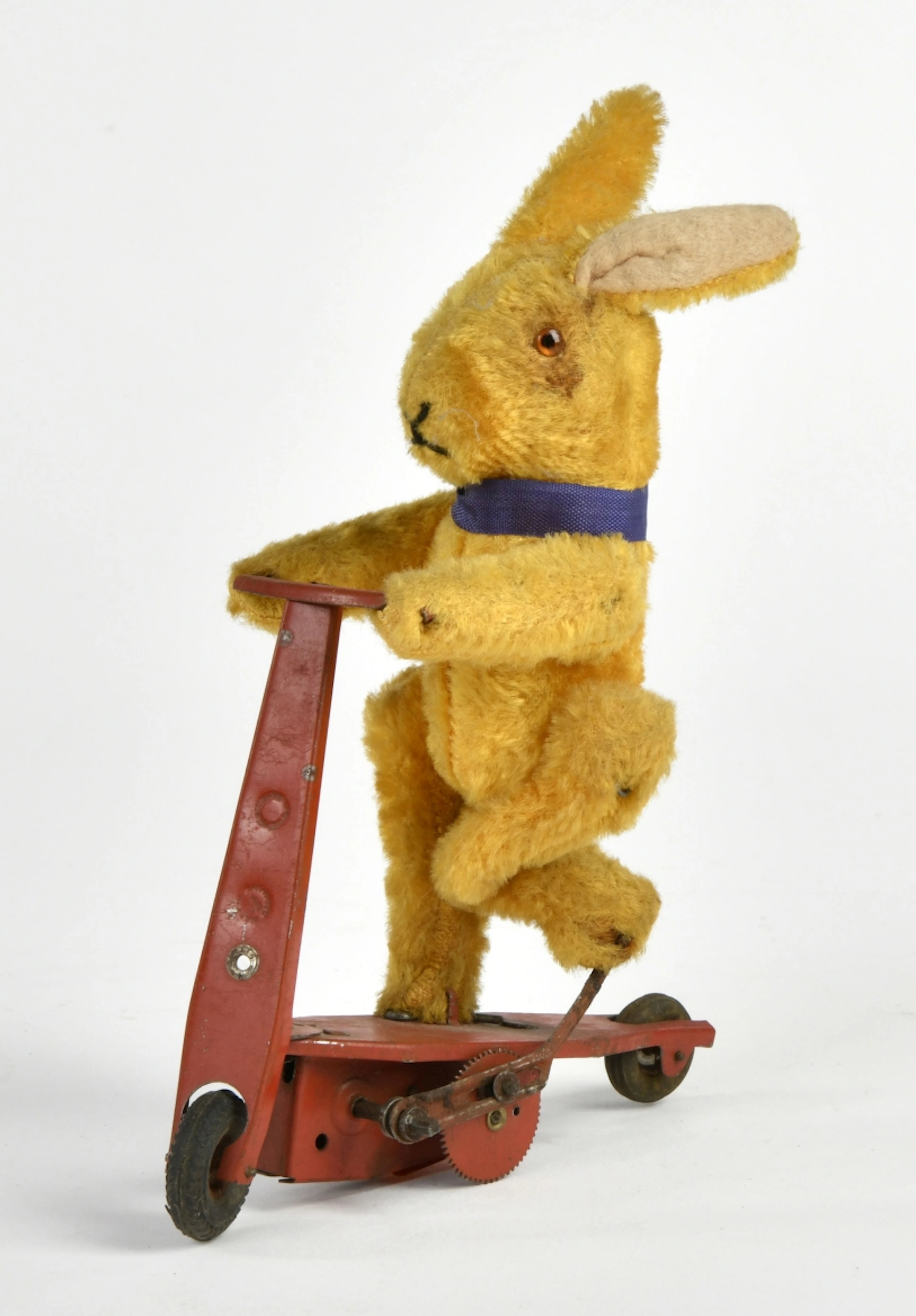Fewo, Hase auf Roller