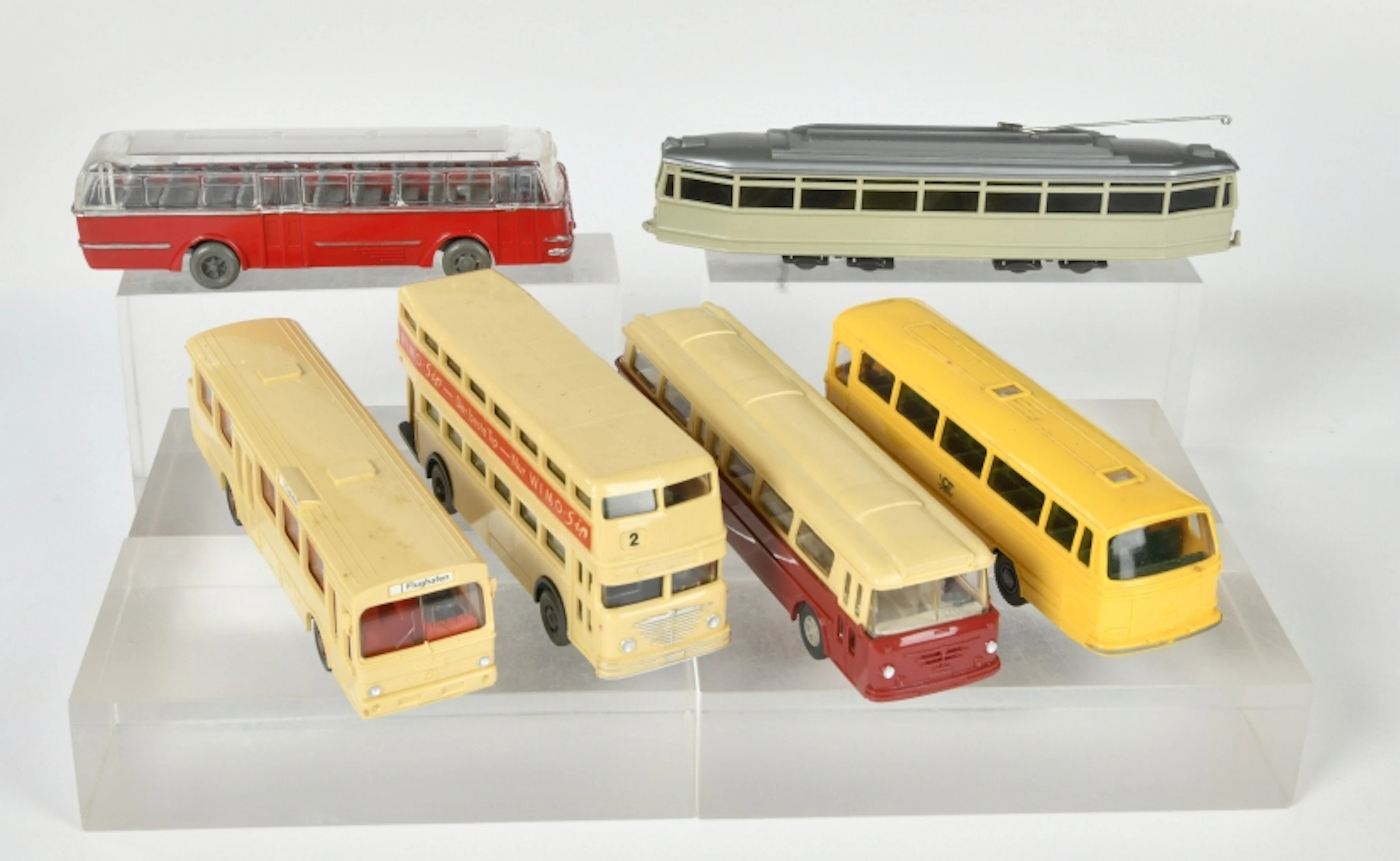 Wiking, 6 Bahnen und Busse