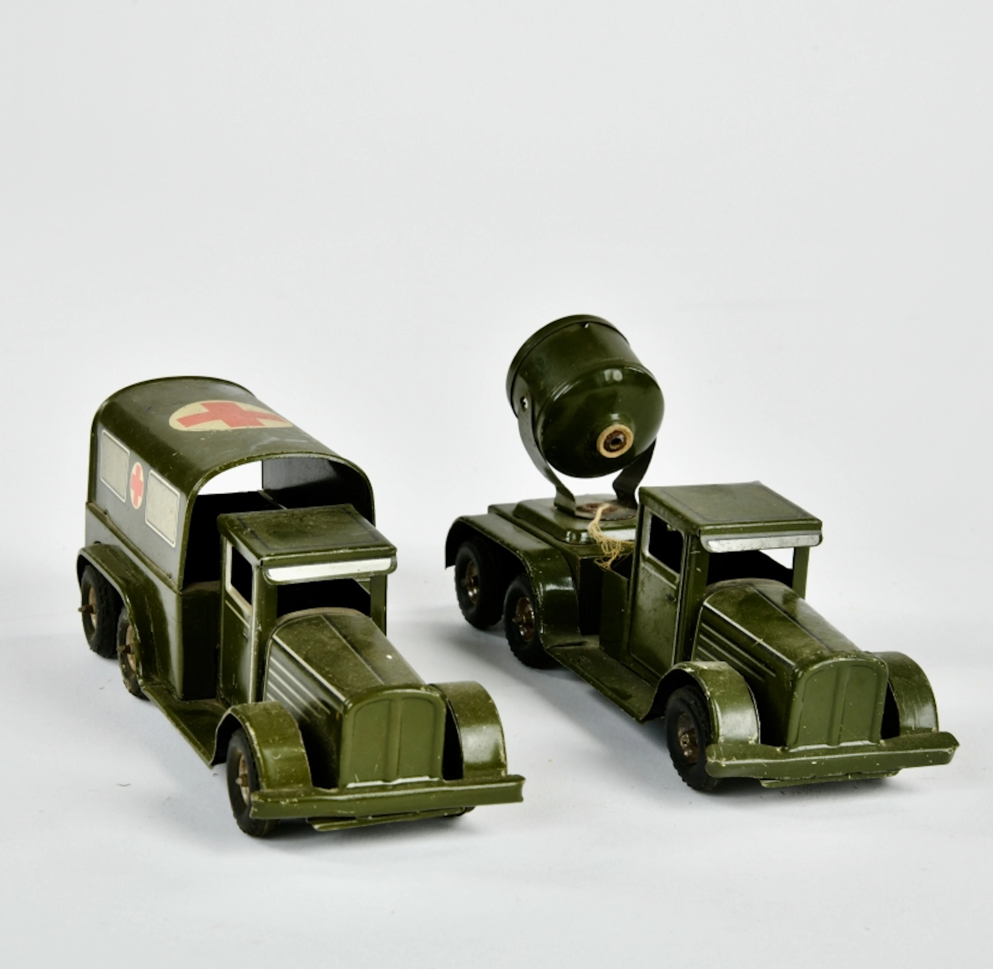 Göso, Scheinwerferwagen & Ambulanz