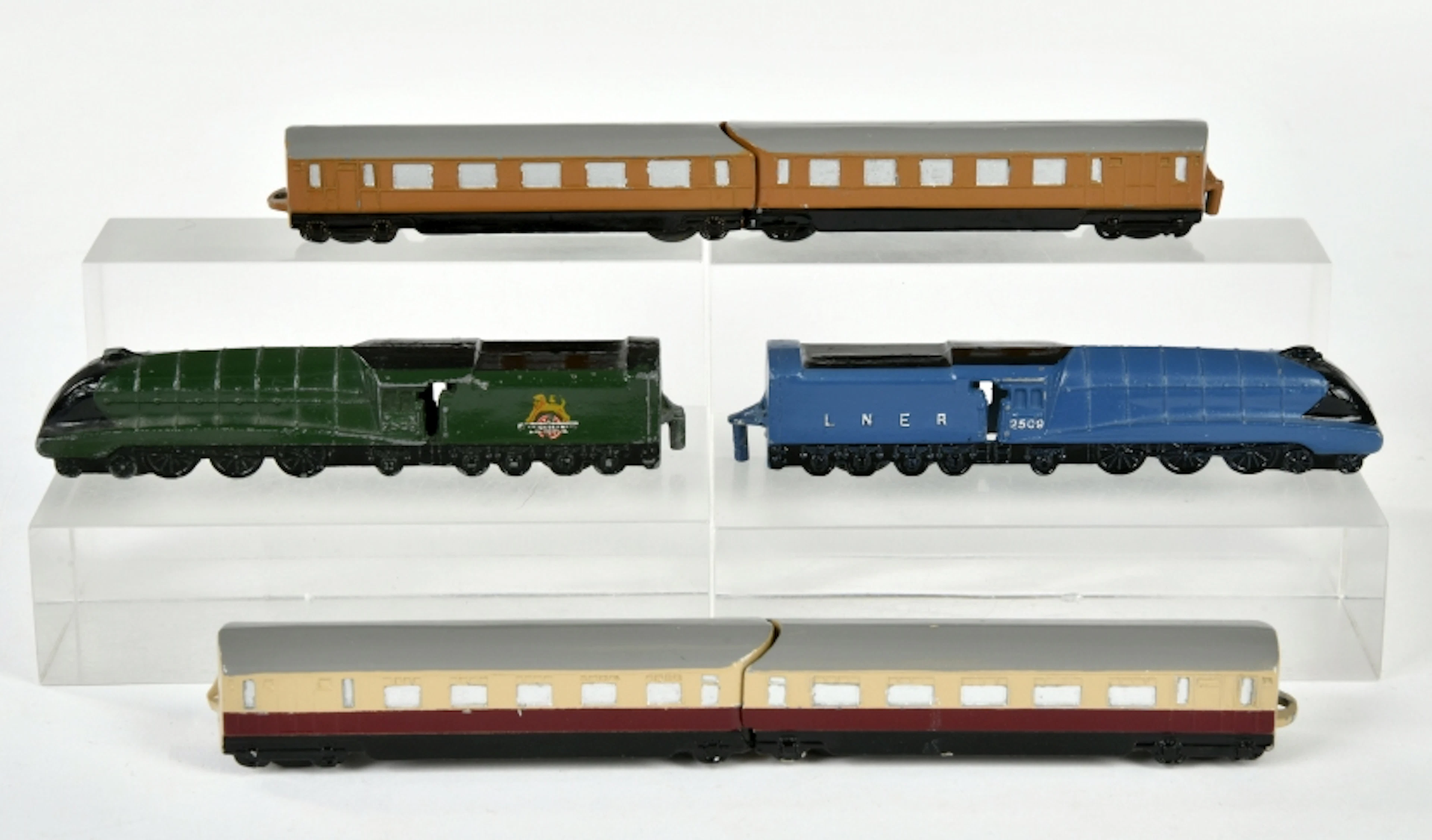 Dinky Toys, 2 Züge