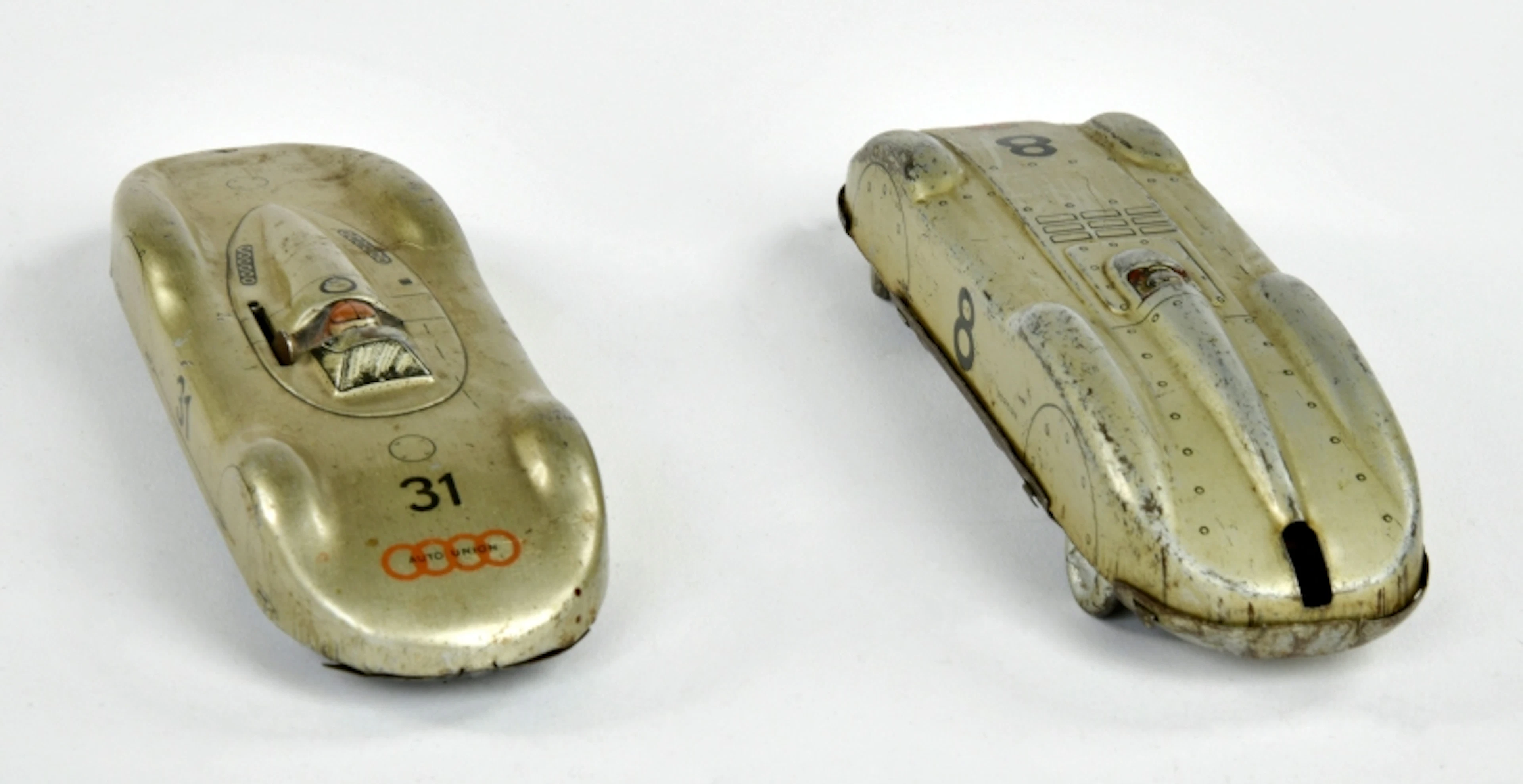 2x Auto Union Rennwagen