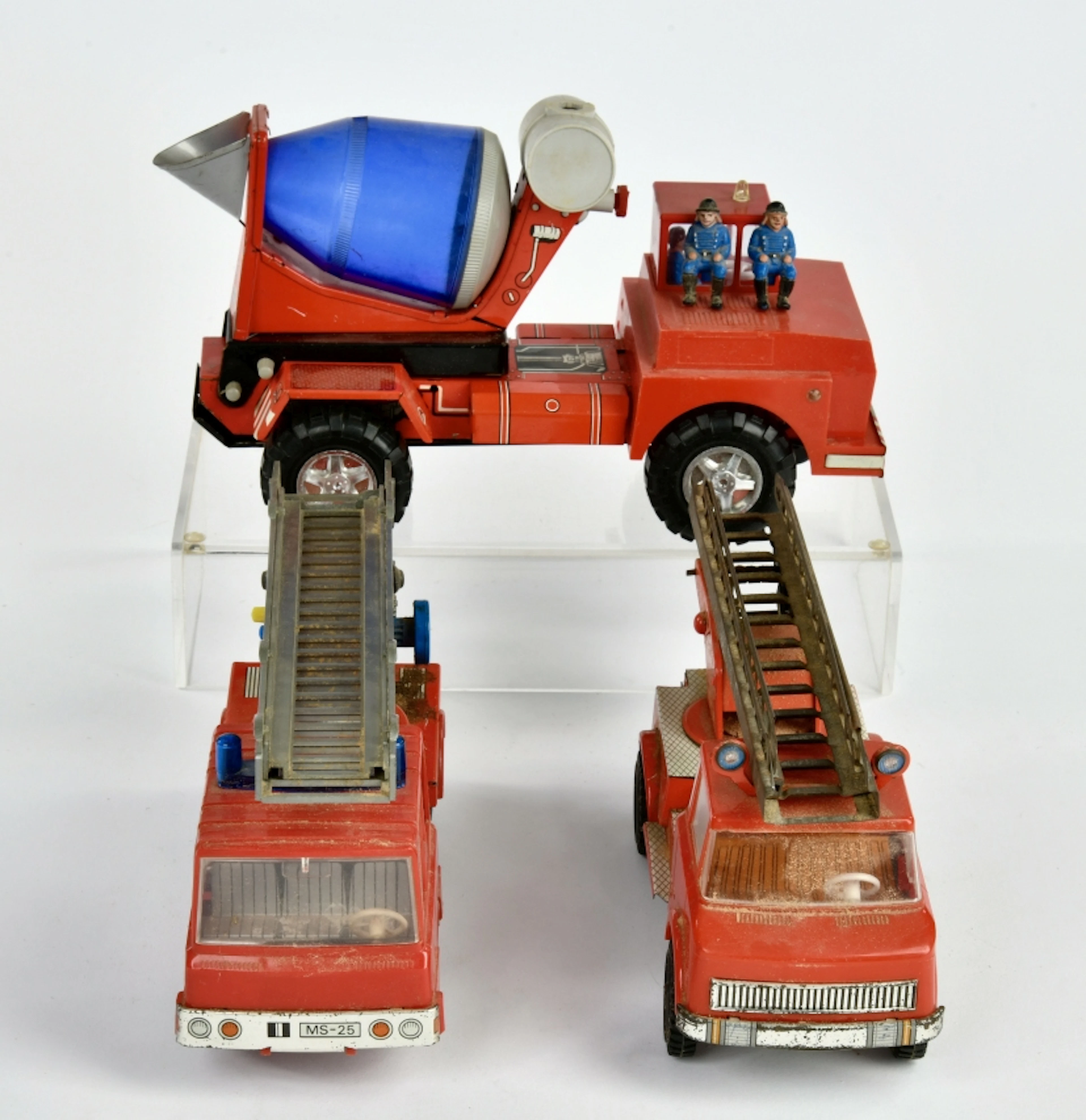 2x Feuerwehr & Betonmischer