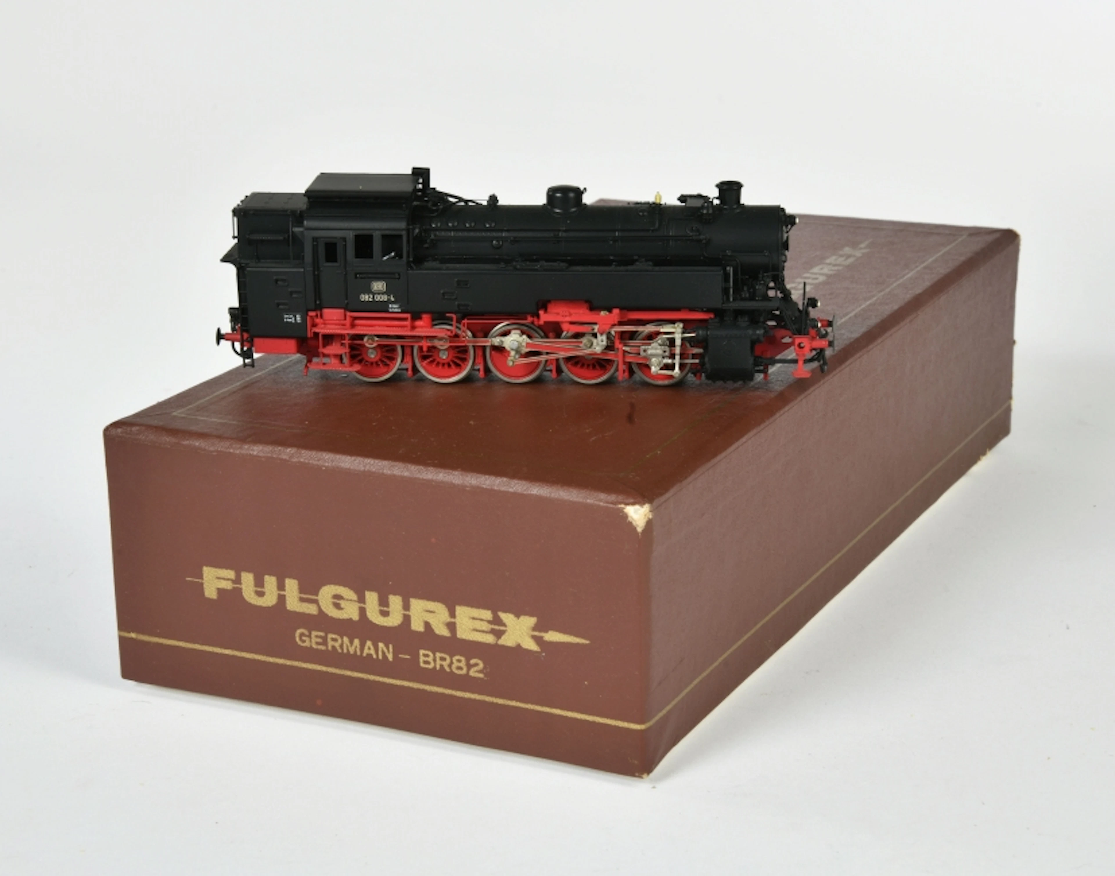 Fulgurex, Lok BR 82