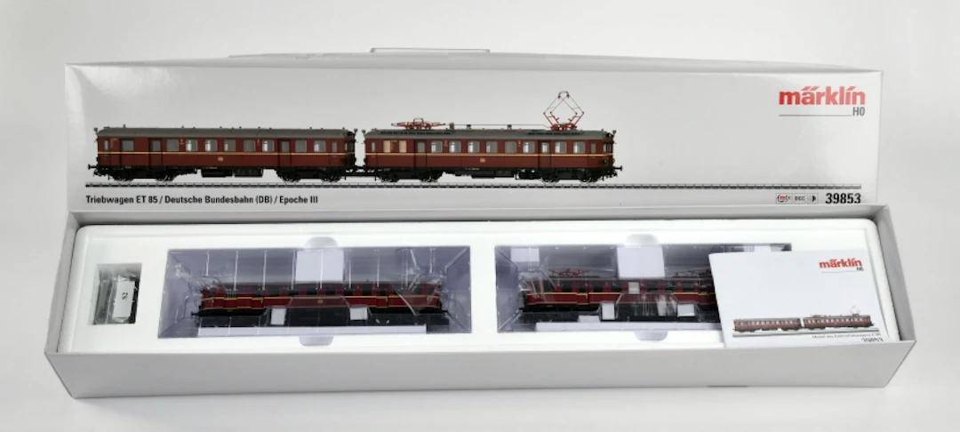 Märklin, 39853 Elektrischer Triebwagen ET 85 mit Steuerwagen ES 85