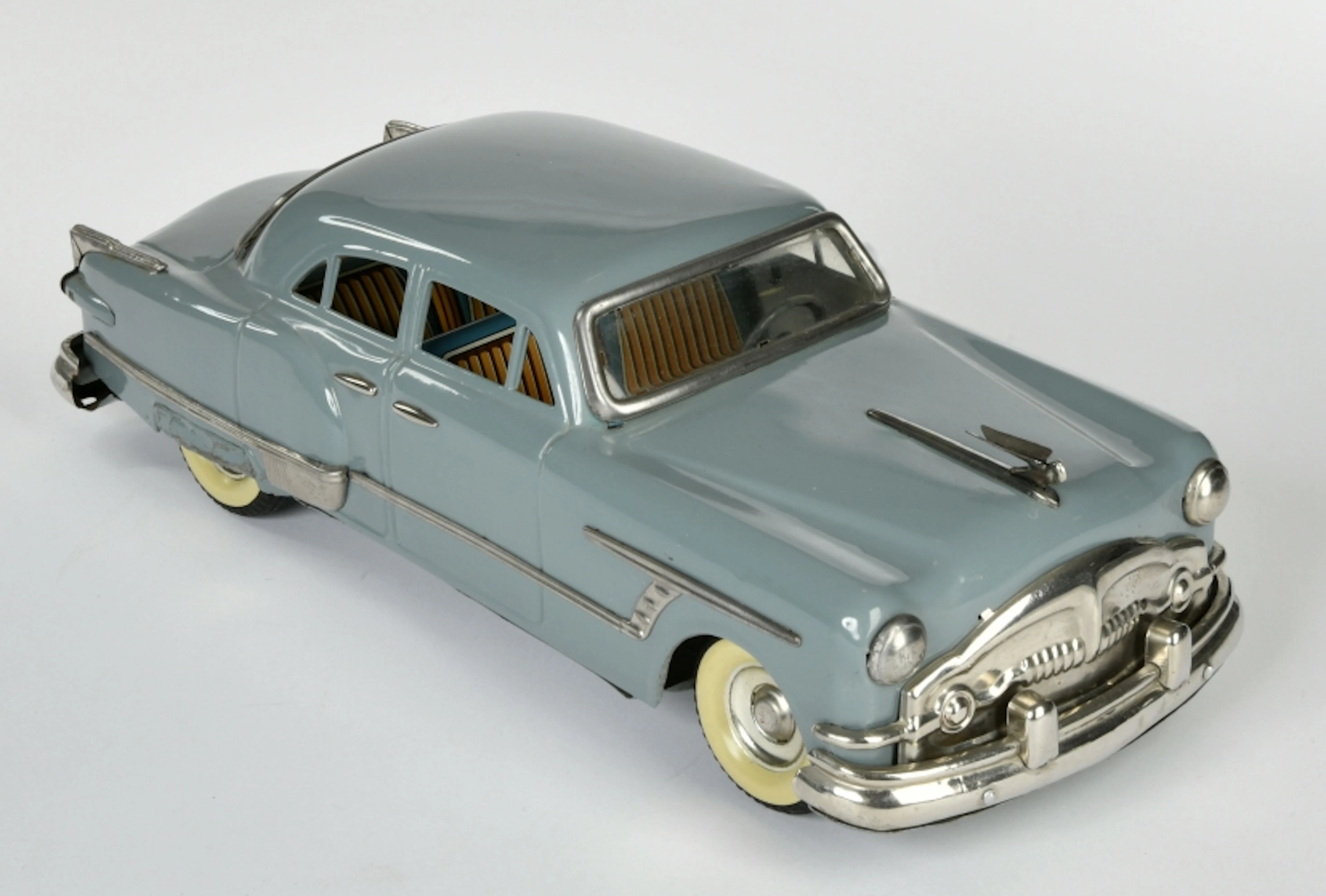 Alps, Packard Patrician Limousine