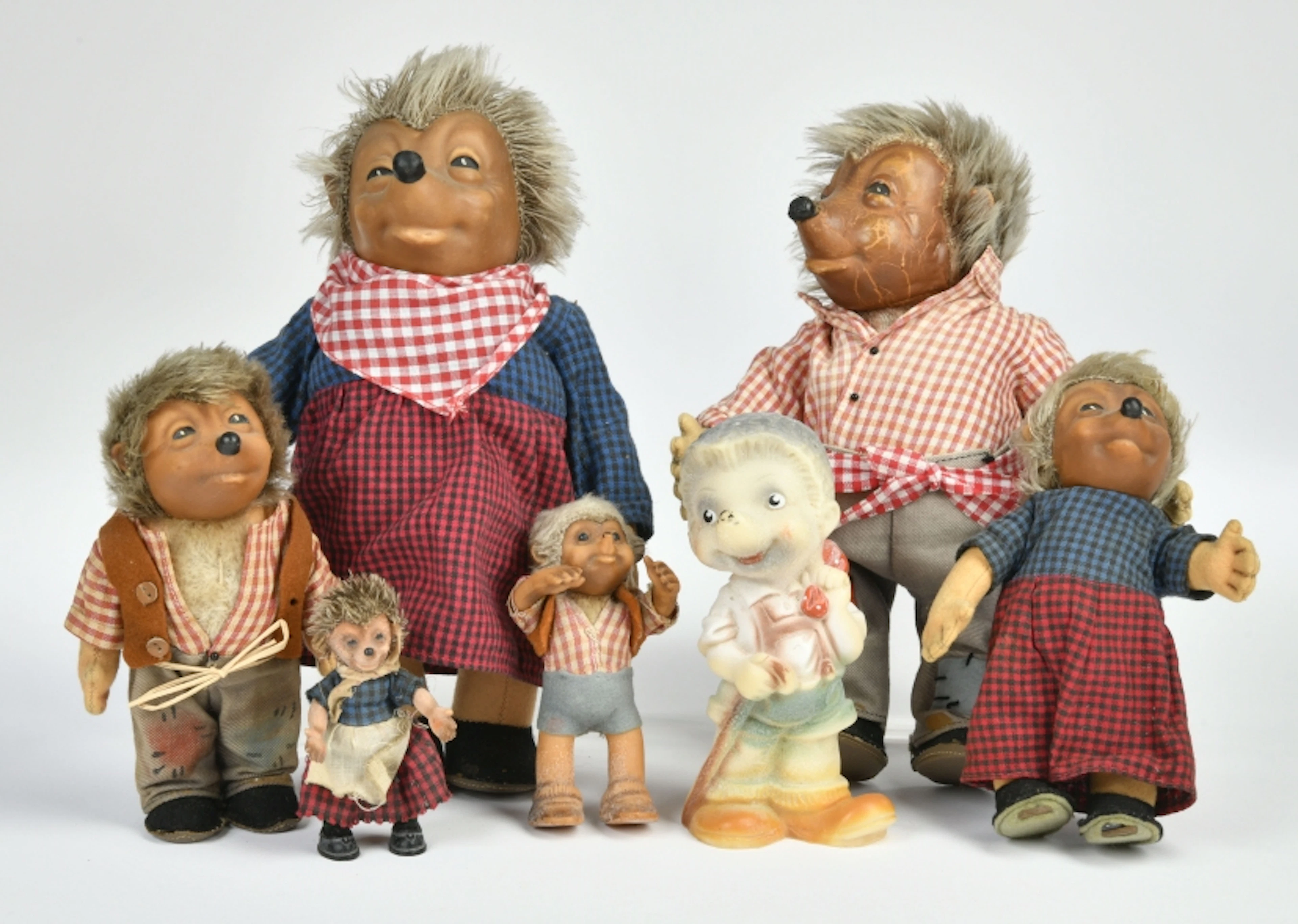 7 Mecki Figuren, diverse Hersteller