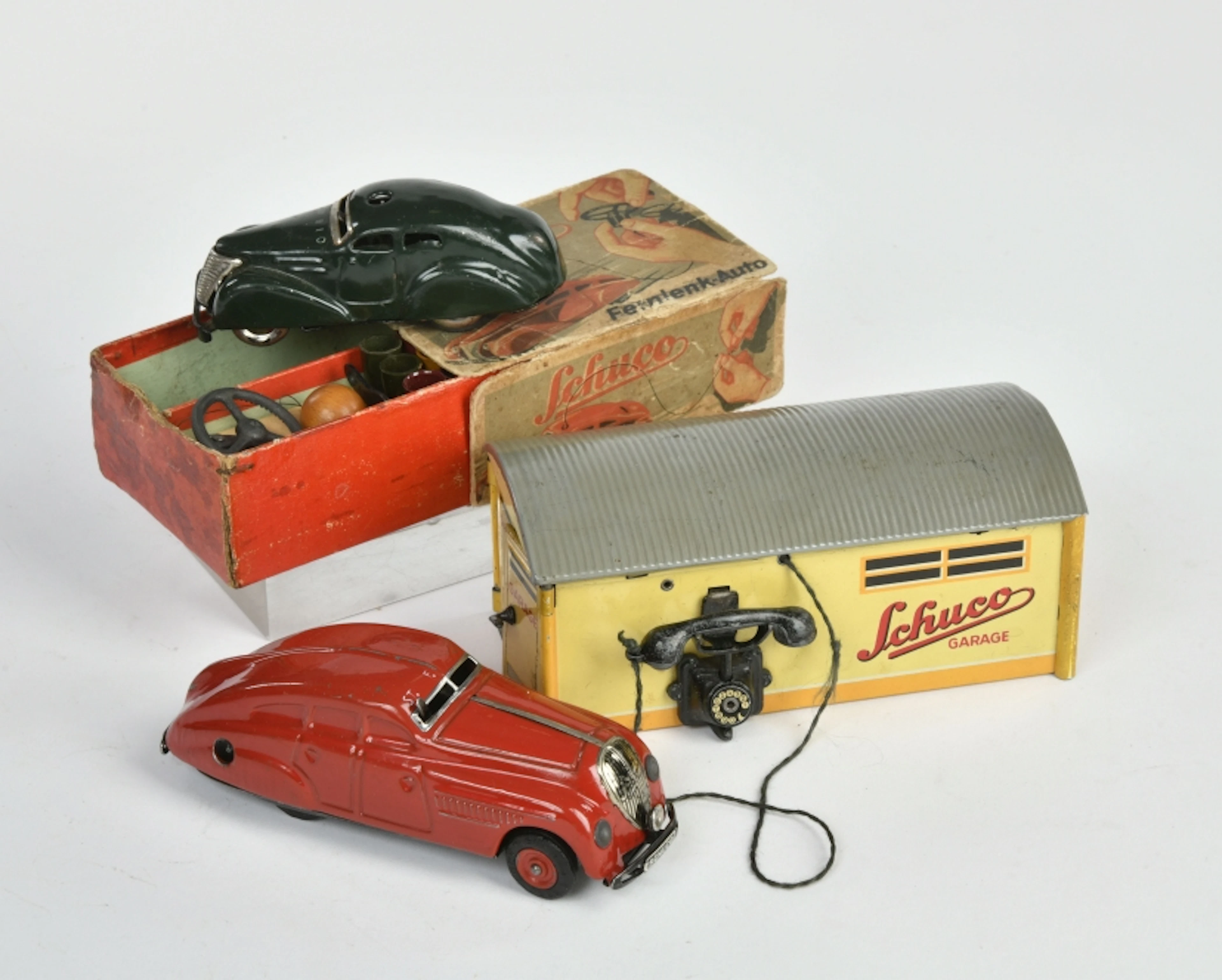 Schuco, Garage mit Auto 1750 & Fernlenk-Auto 3000