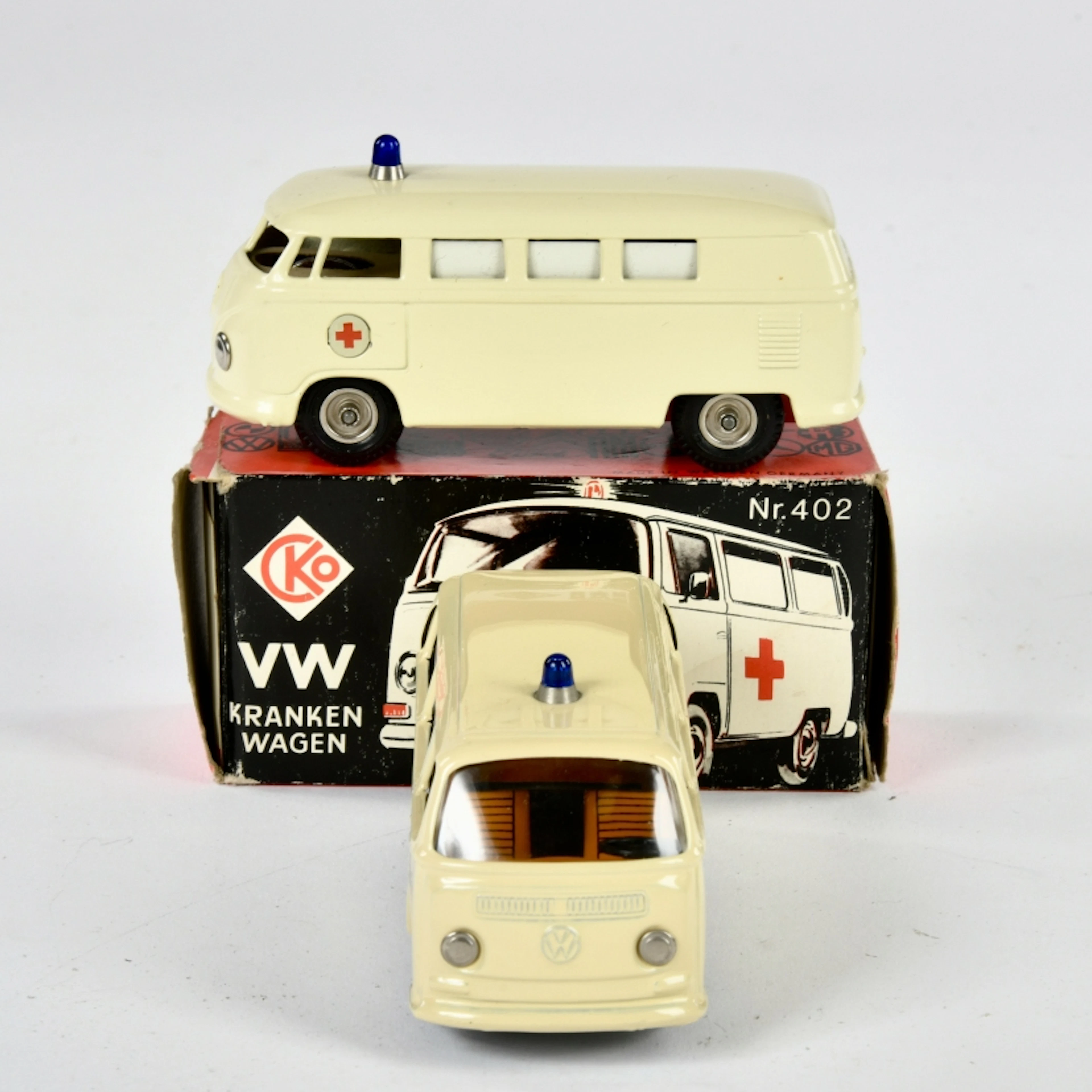 CKO Kellermann, 2x VW Bus Ambulanz 402
